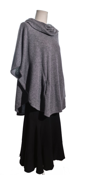Bluza tip poncho din casmir pufos - Max Studio