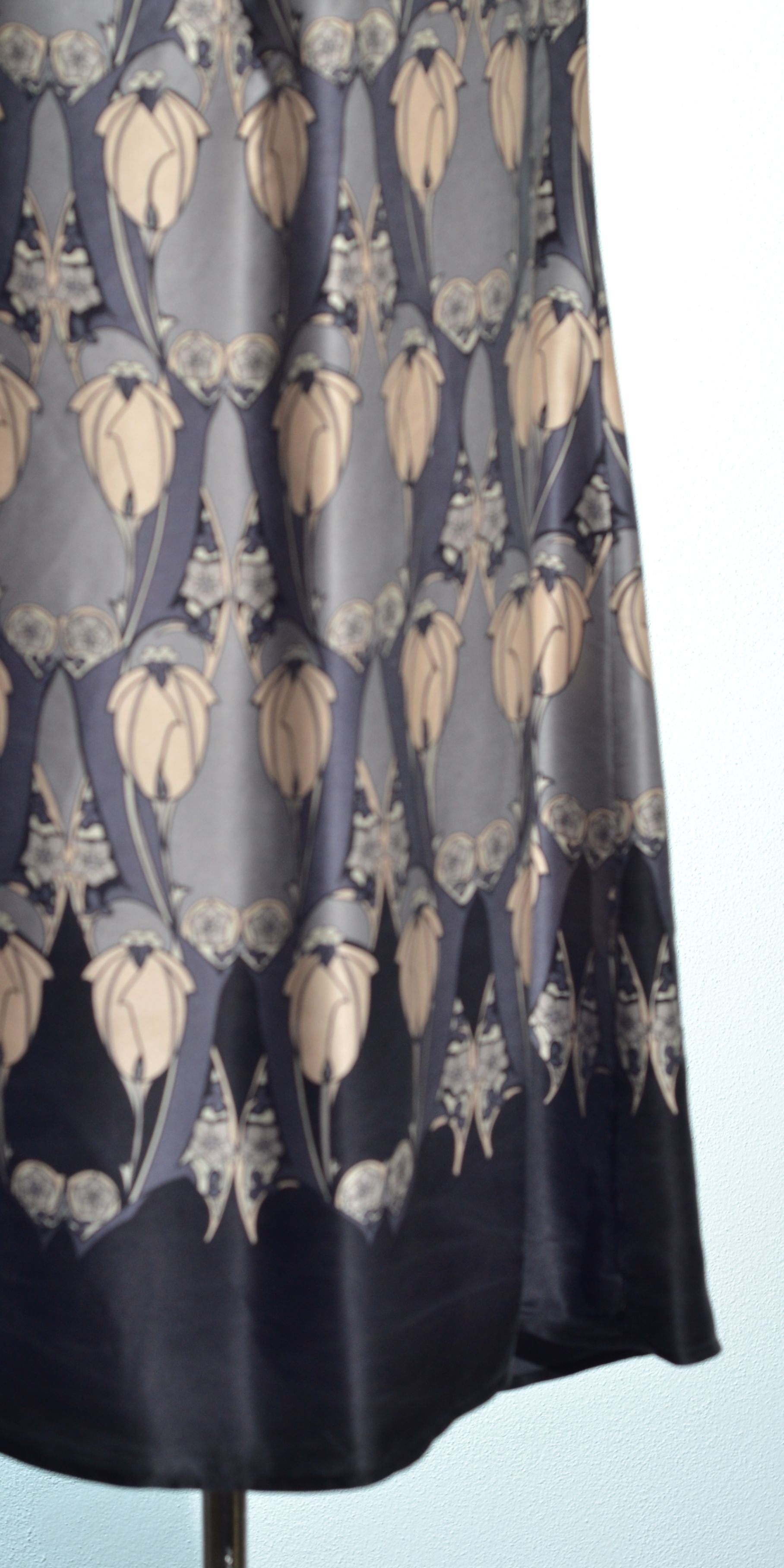 Rochie cu spatele gol din matase naturala - Oasis