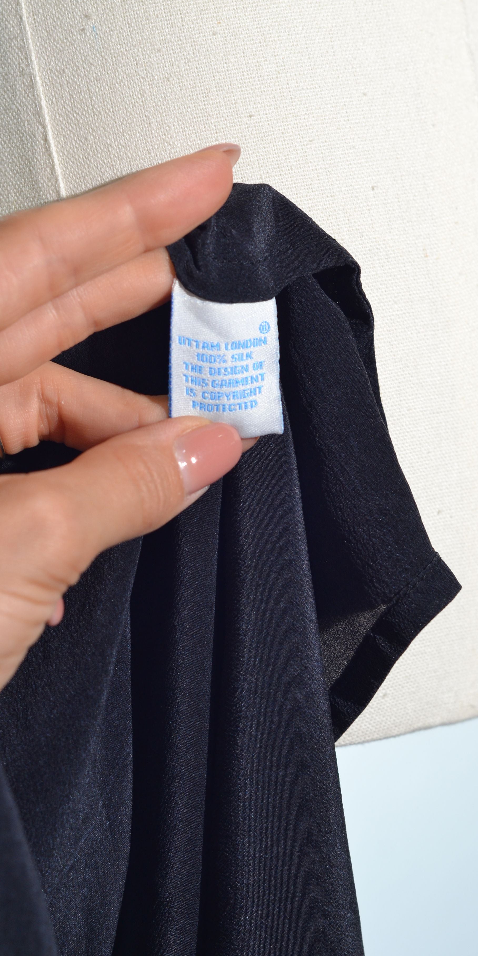 Rochie din matase naturala cu detalii cusute manual
