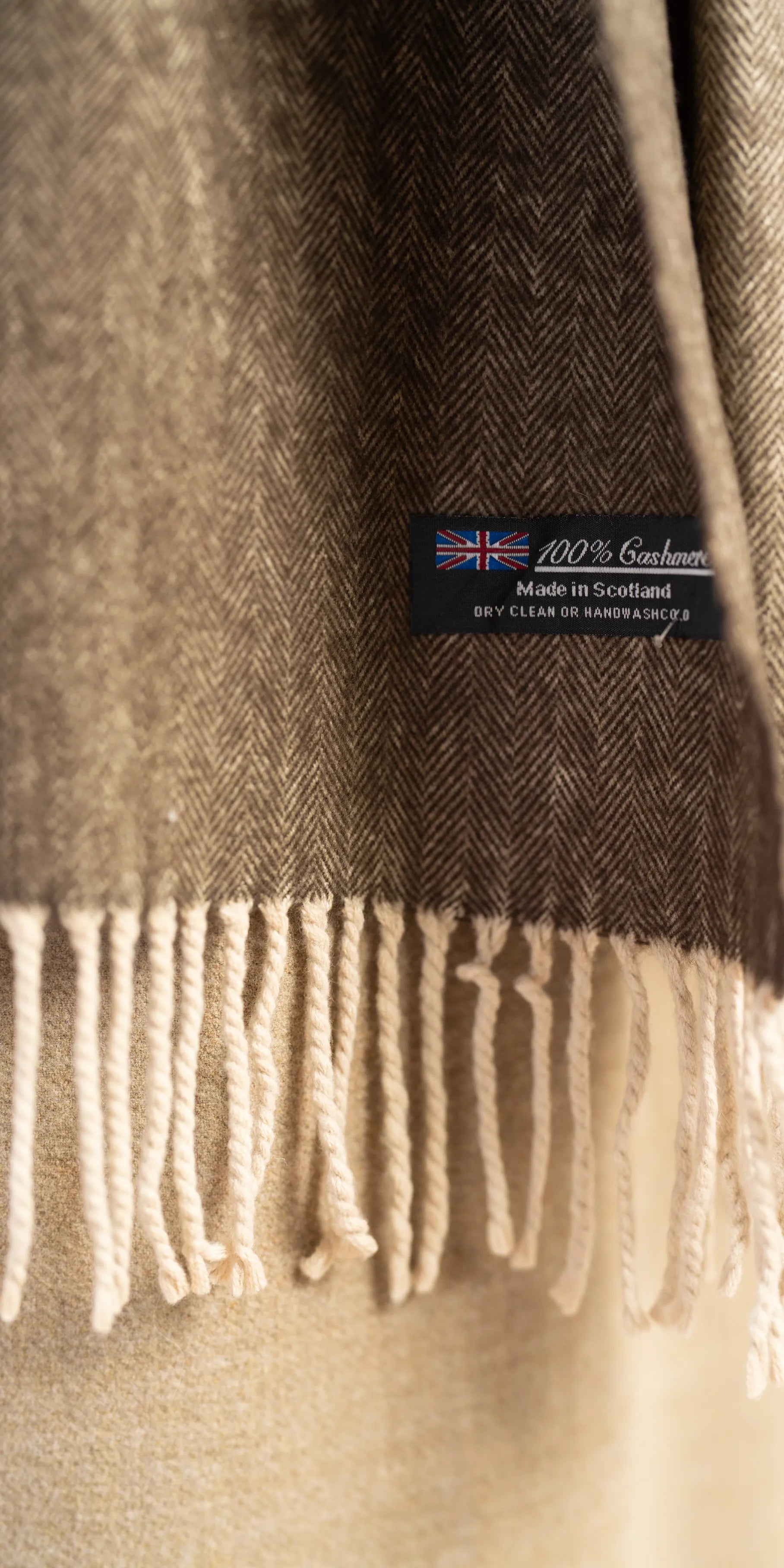 Fular imprimeu discret din casmir