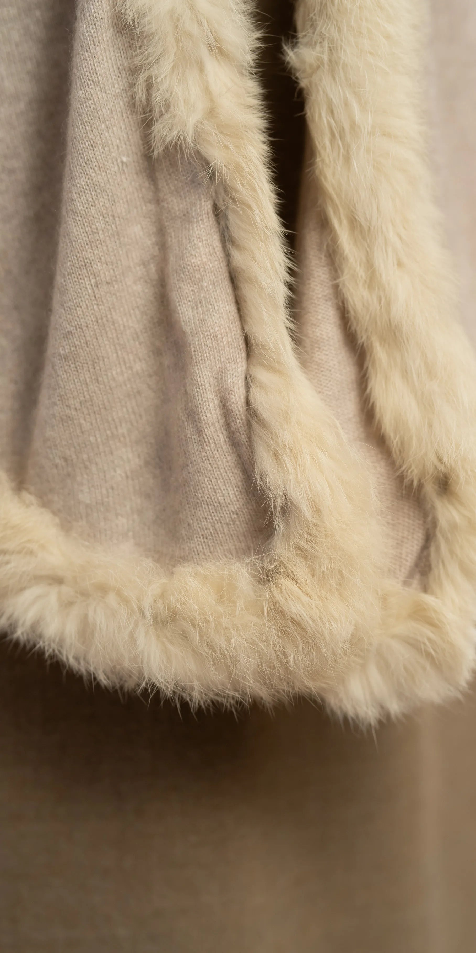 Sal de mari dimensiuni din casmir