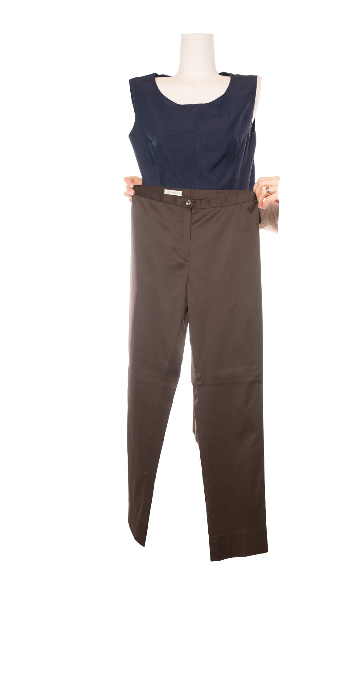Pantaloni drepti de vara - Caractere