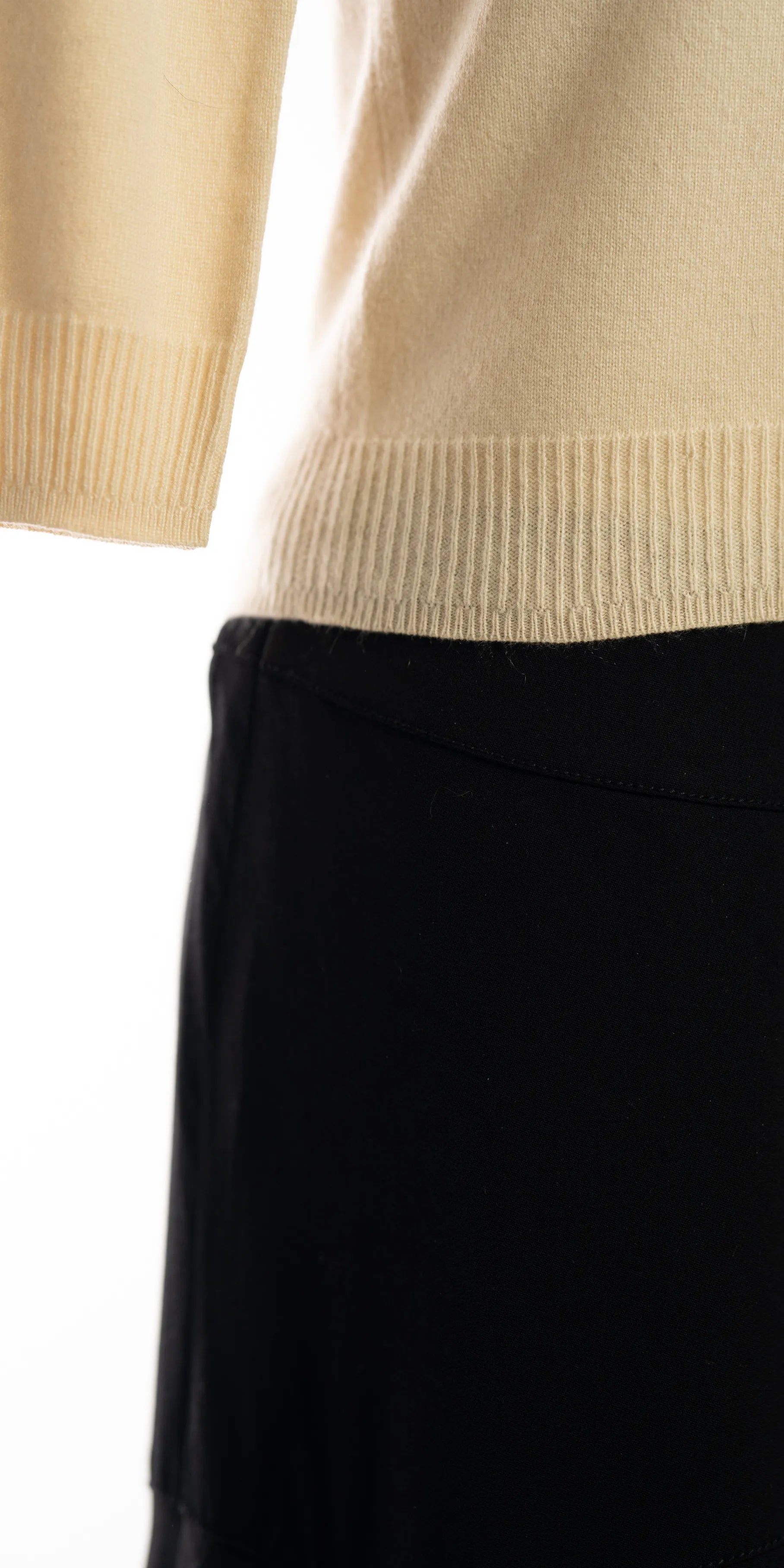 Cardigan din casmir cu nasturi perla - White & Warren