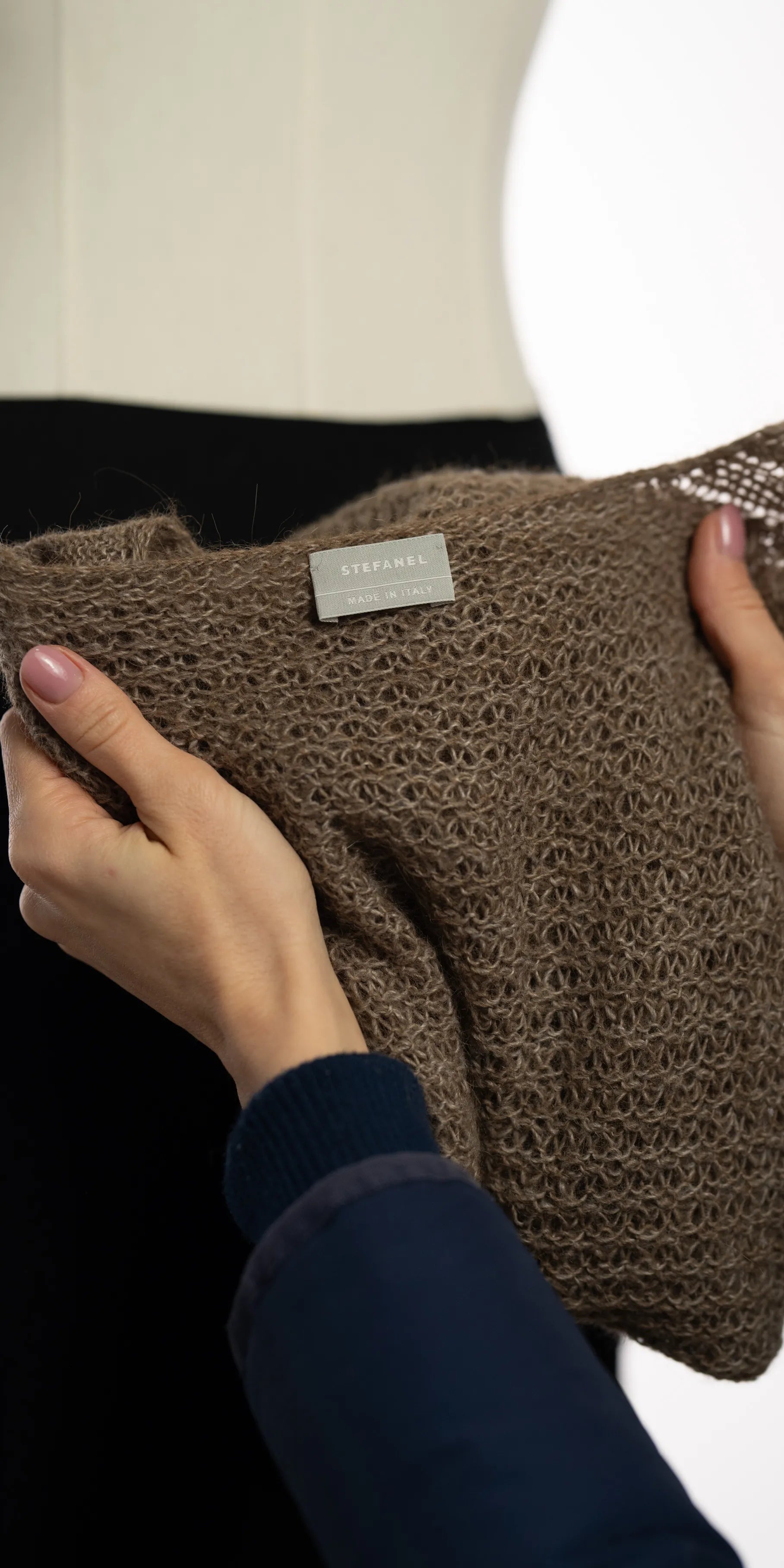 Vesta aerata din blend natural - Stefanel