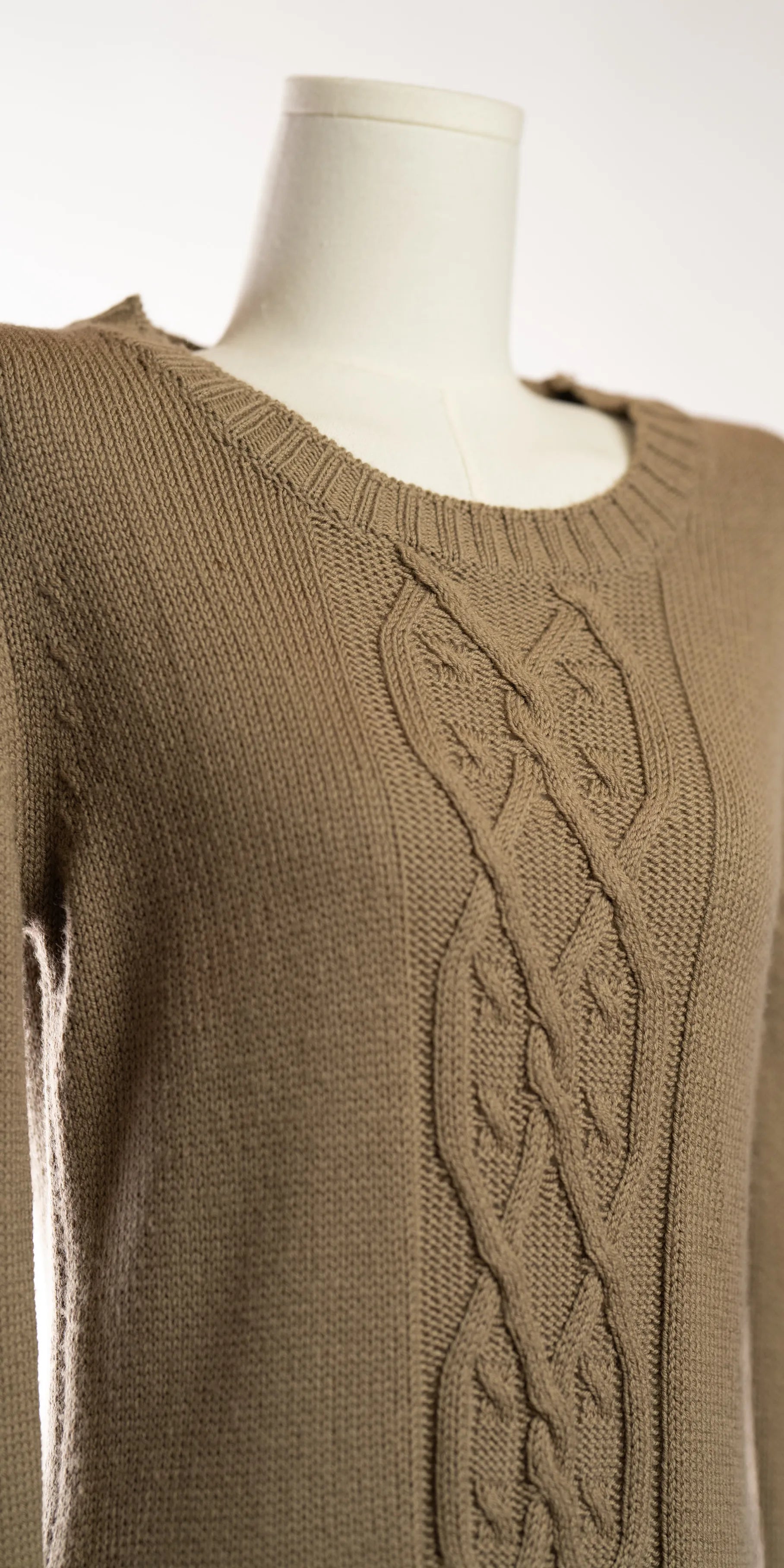 Rochie din lana tricotata