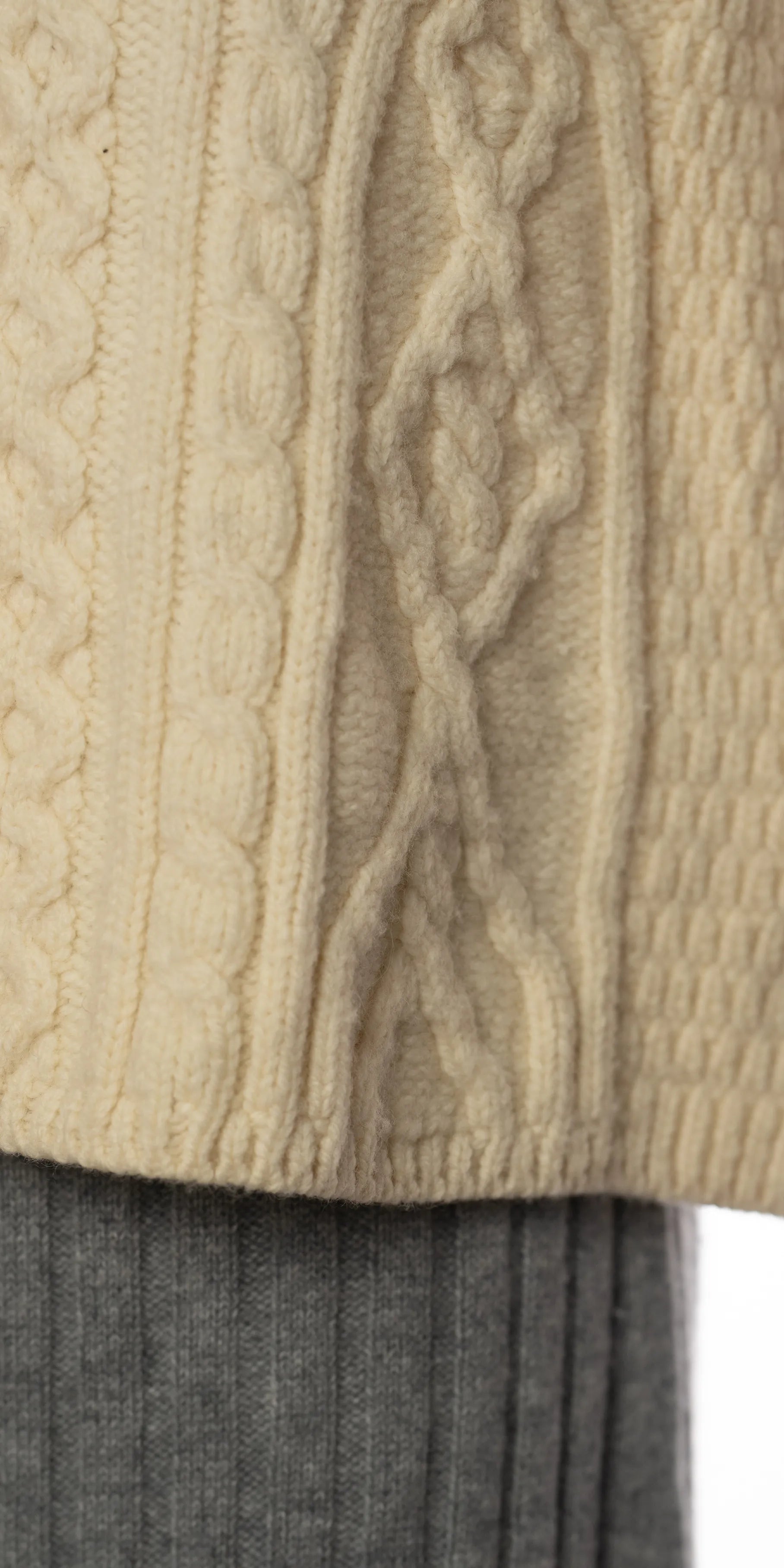 Cardigan din lana cu maneci 3/4