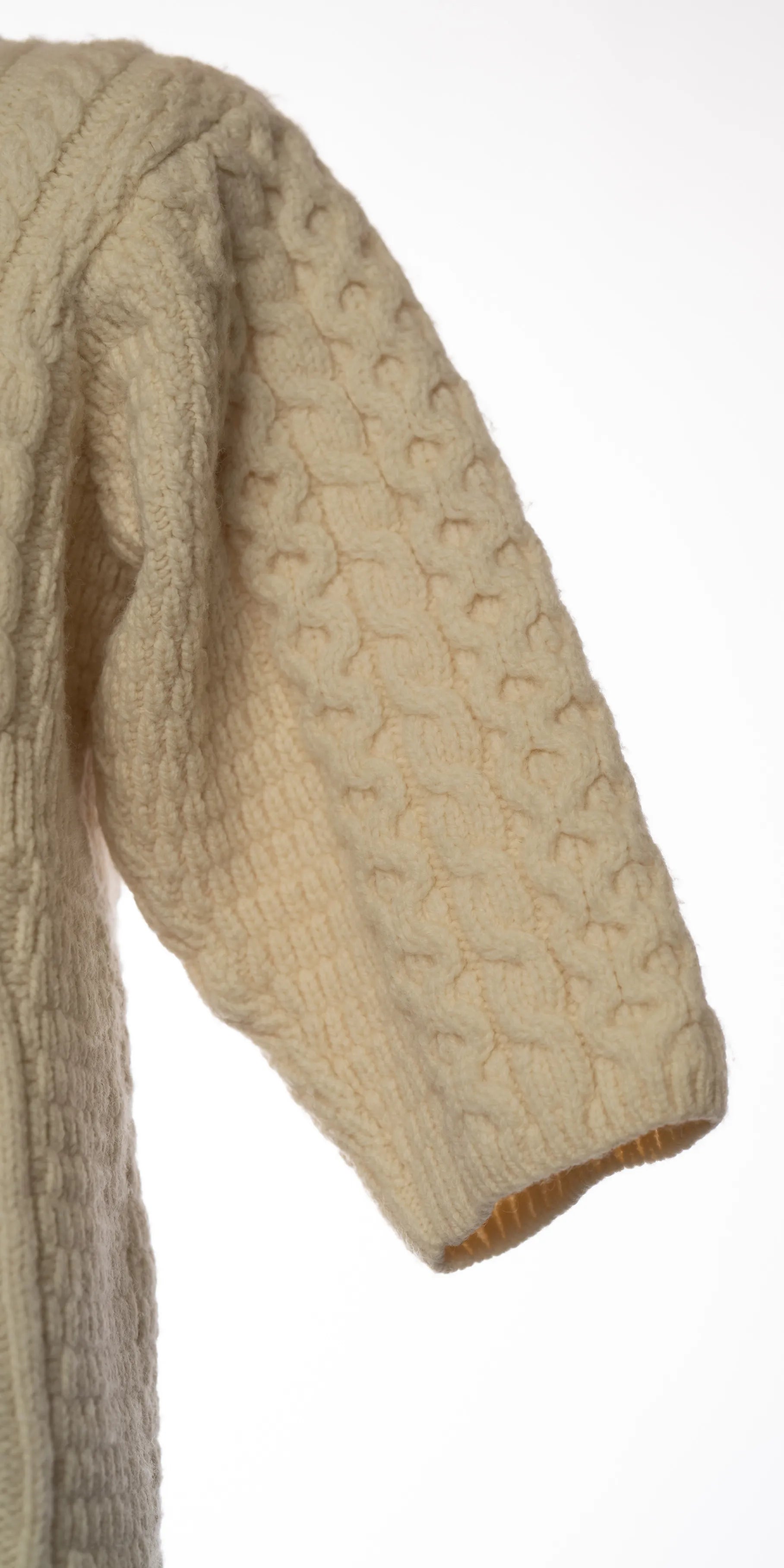 Cardigan din lana cu maneci 3/4