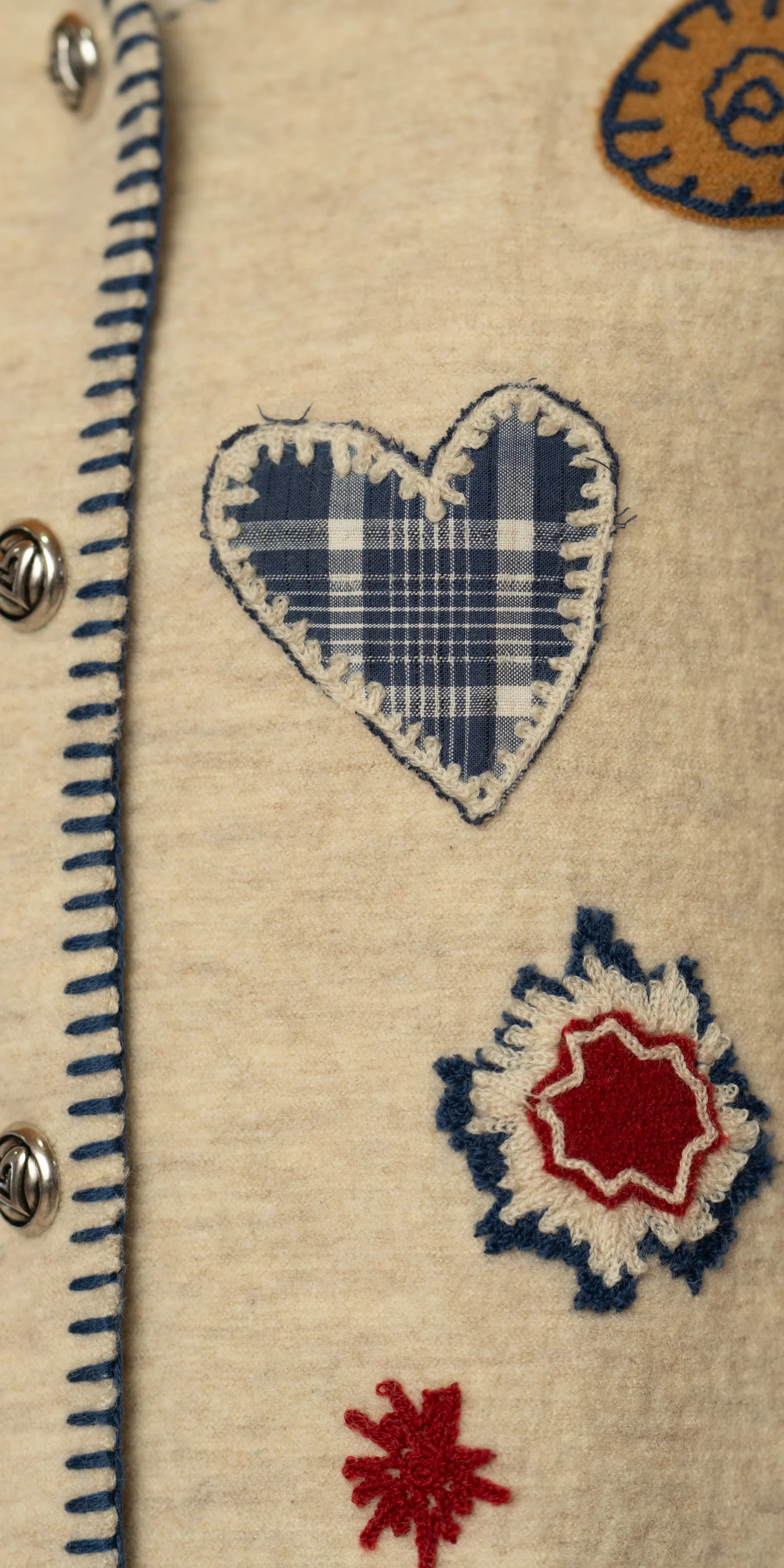 Cardigan din lana fiarta cu detalii