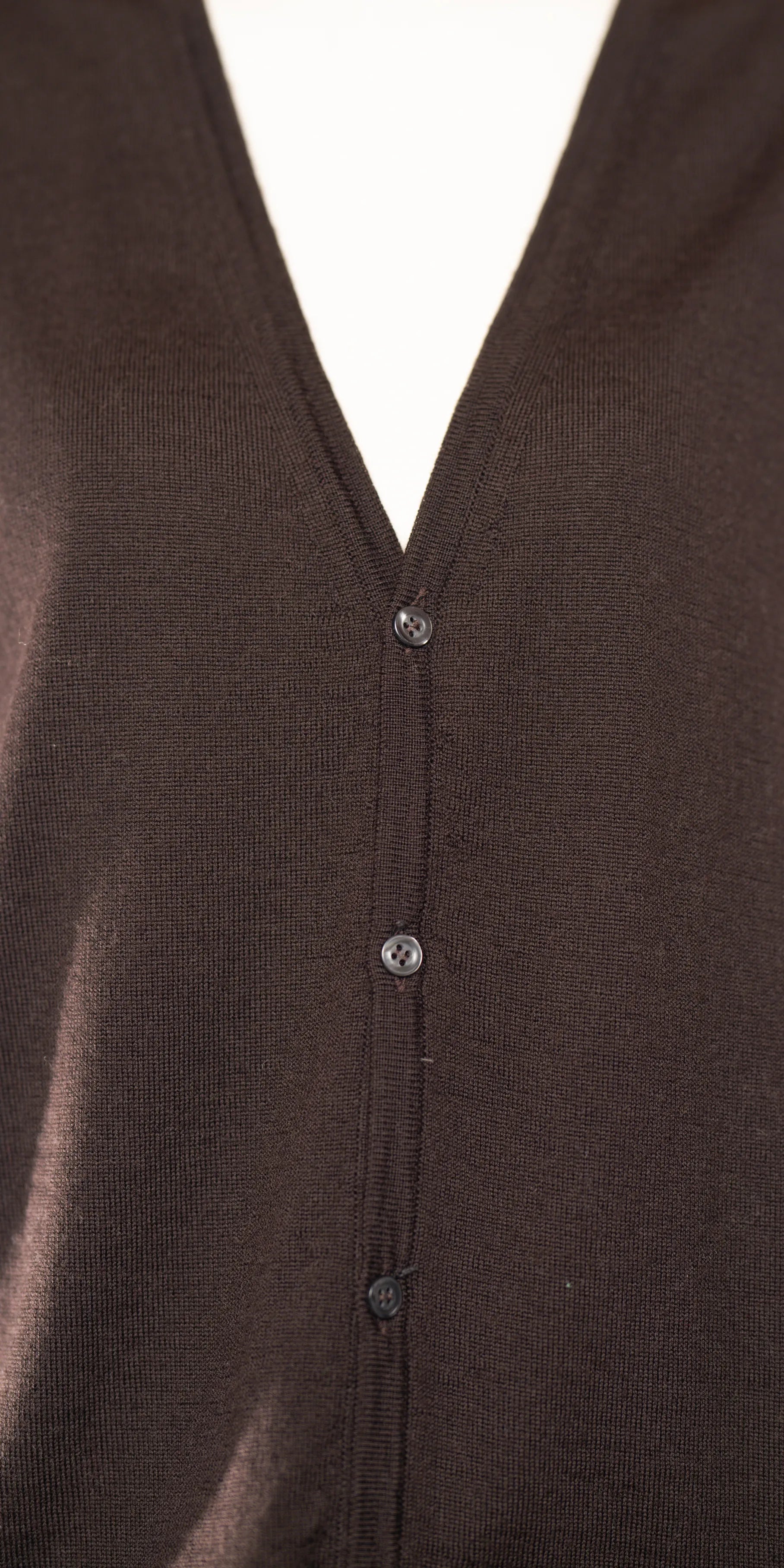Cardigan din merino fin si aerat