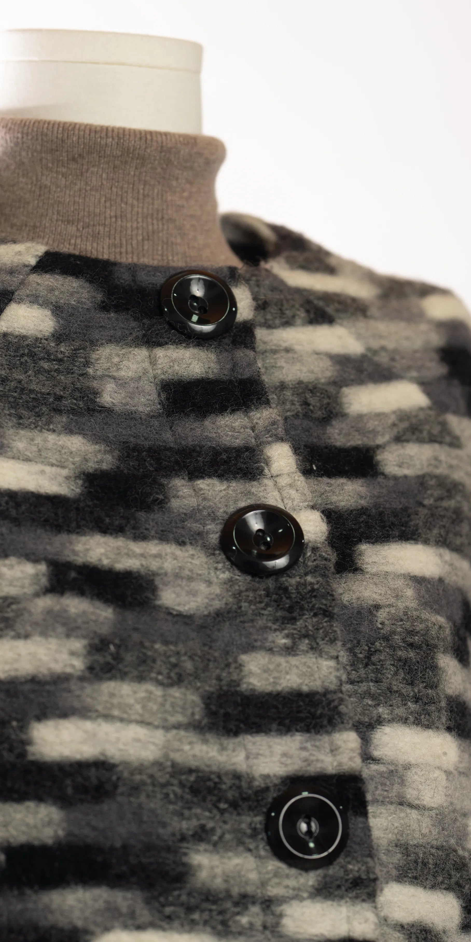 Blazer din lana fiarta