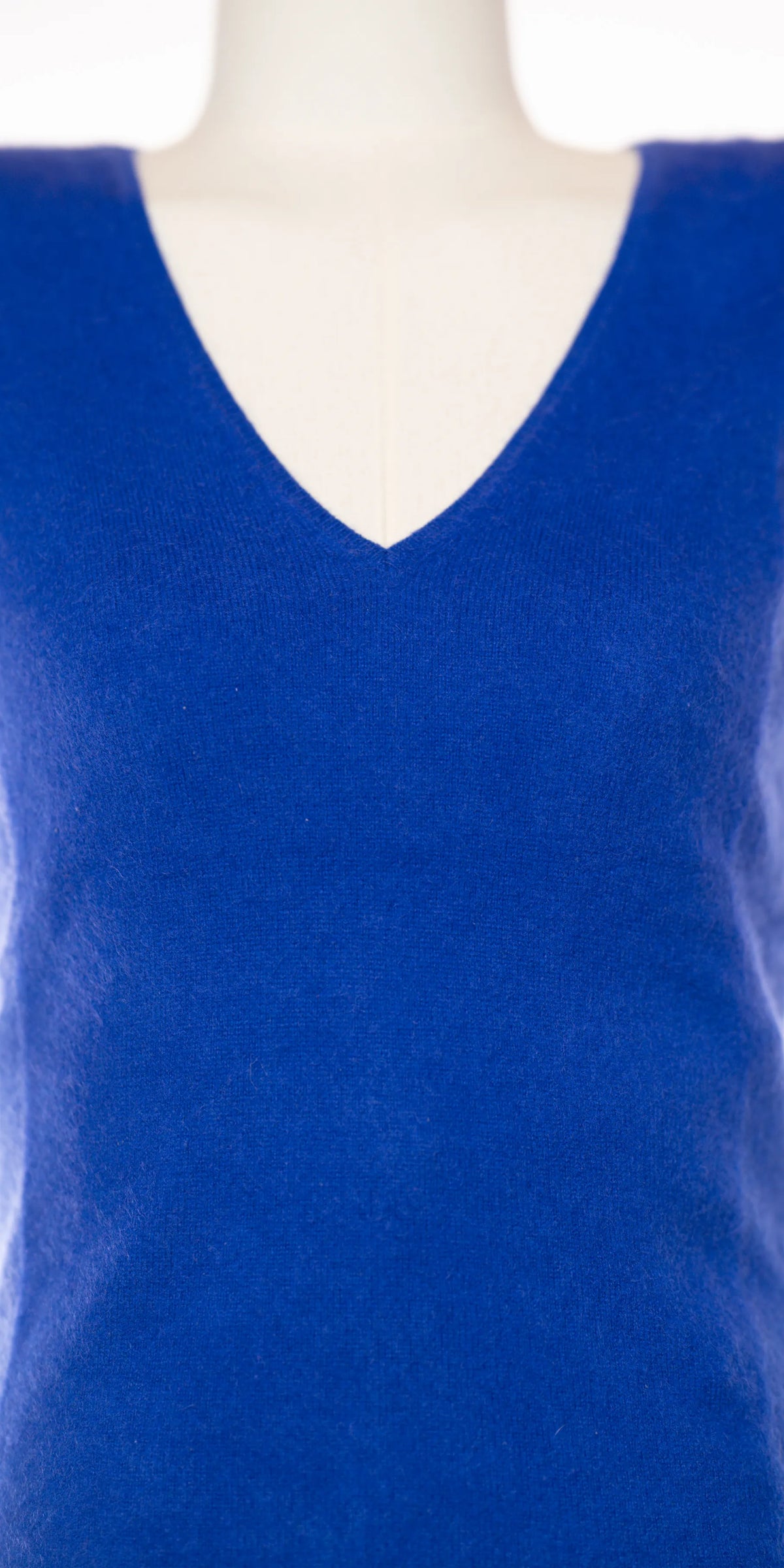 Bluza din casmir fara maneci cu decolteu "V" - Expresse Design Studio