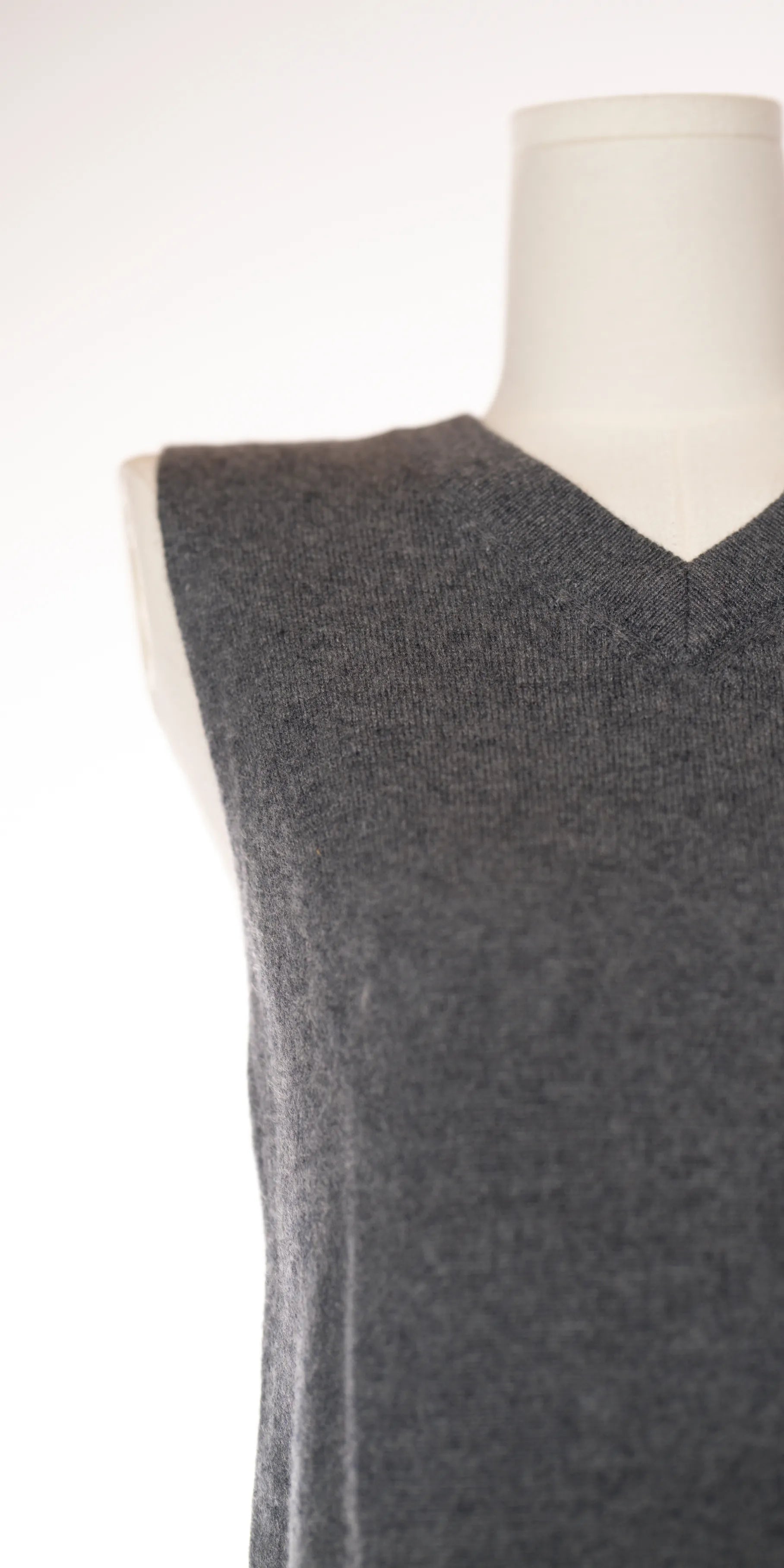 Bluza din casmir fara maneci - Babaton