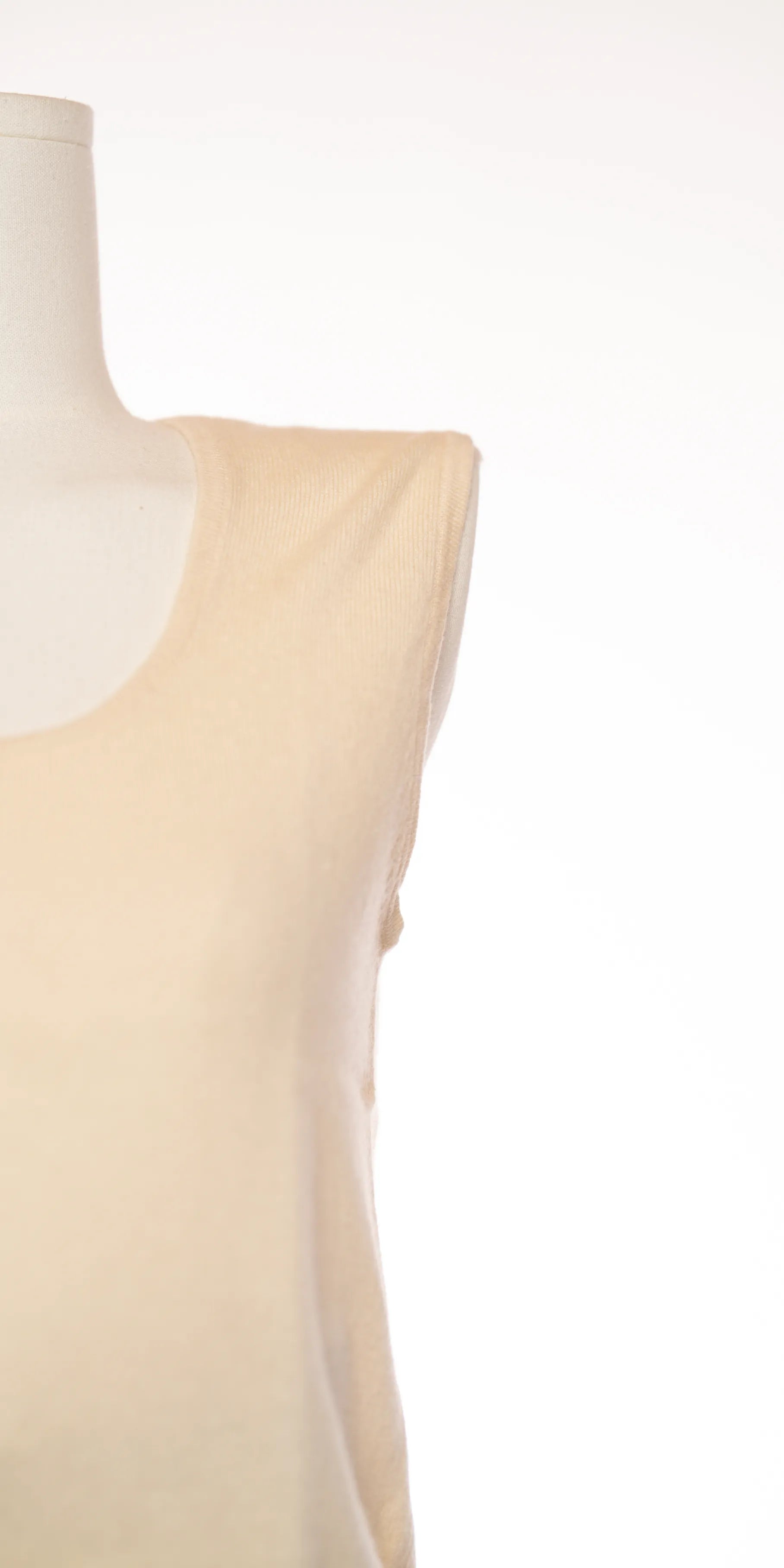 Bluza fara  maneci din casmir - BCBGMaxazria