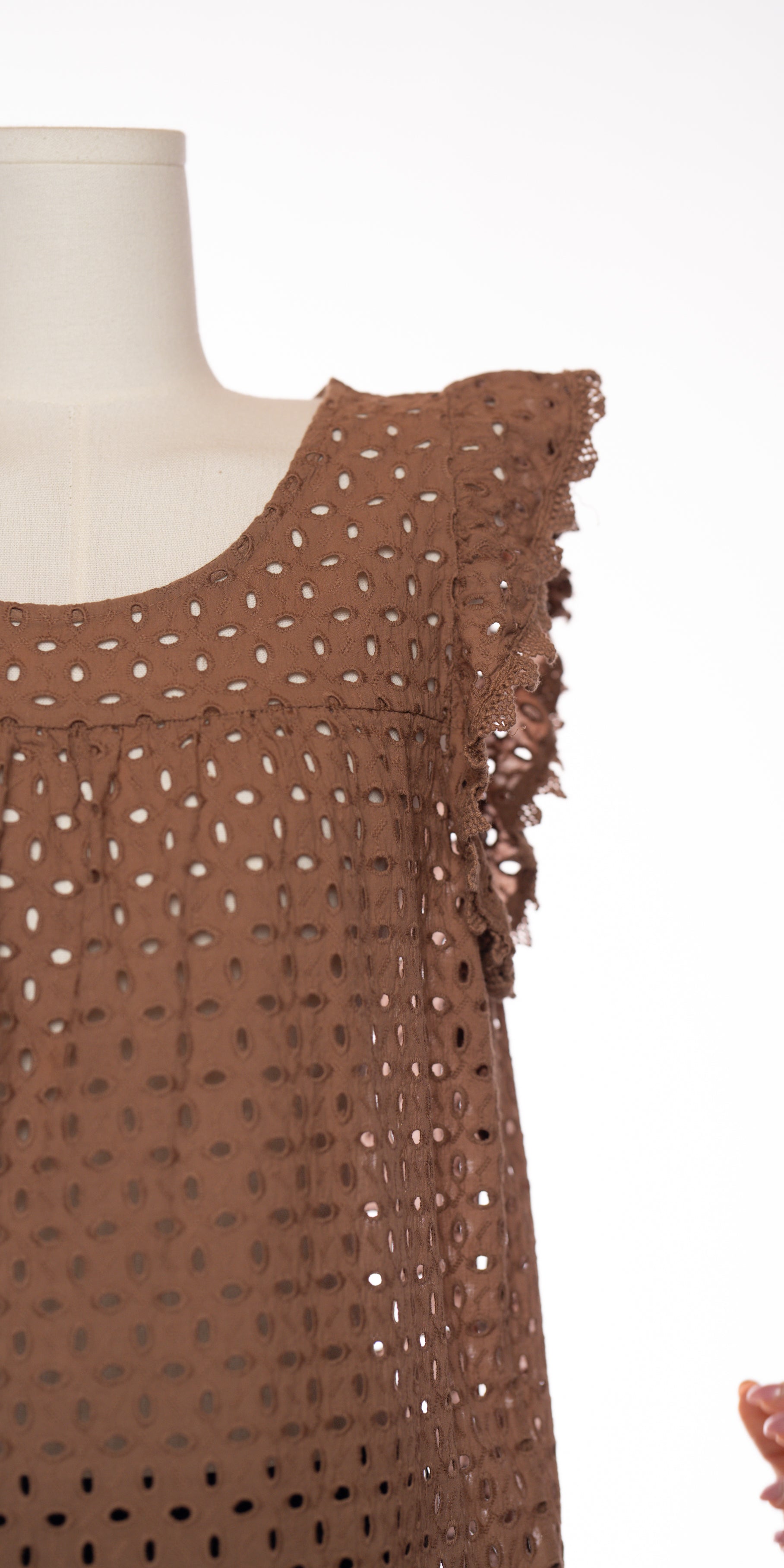 Top cu perforatii - Made in Italy