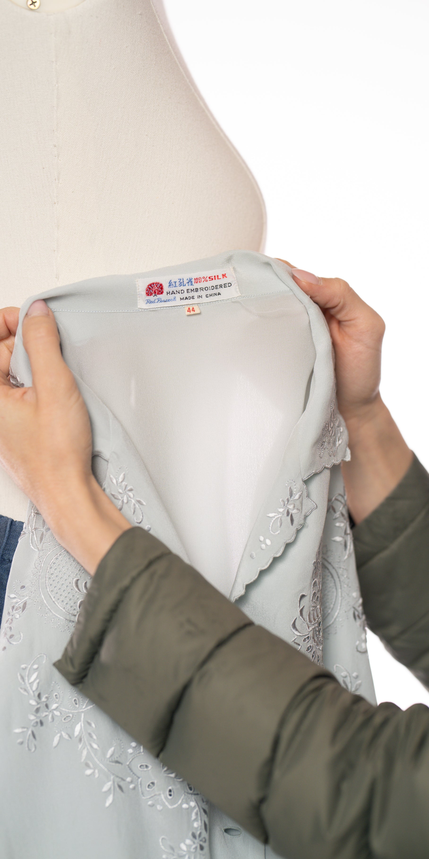 Camasa din matase naturala cu broderie cusuta manual - Red Peacock