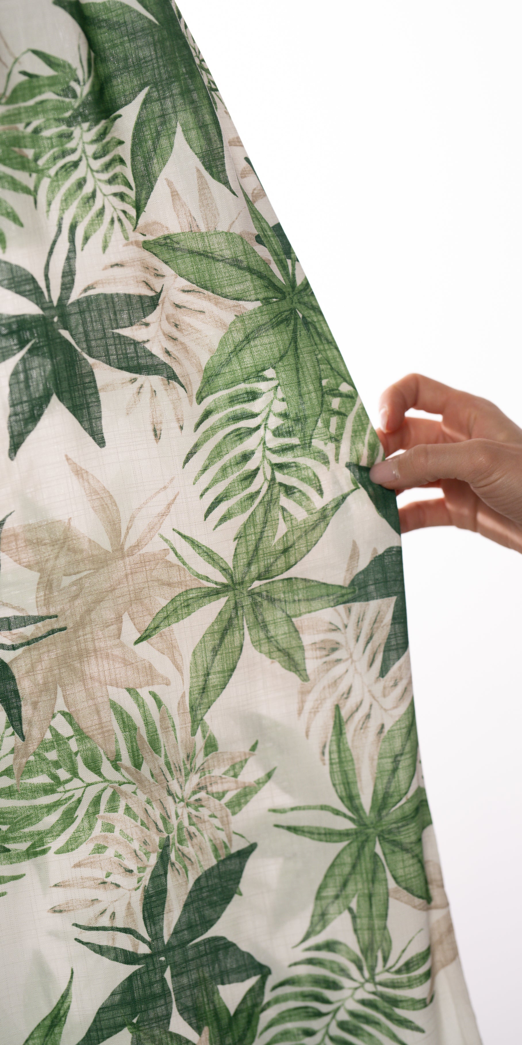Pantaloni fluizi cu imprimeu exotic