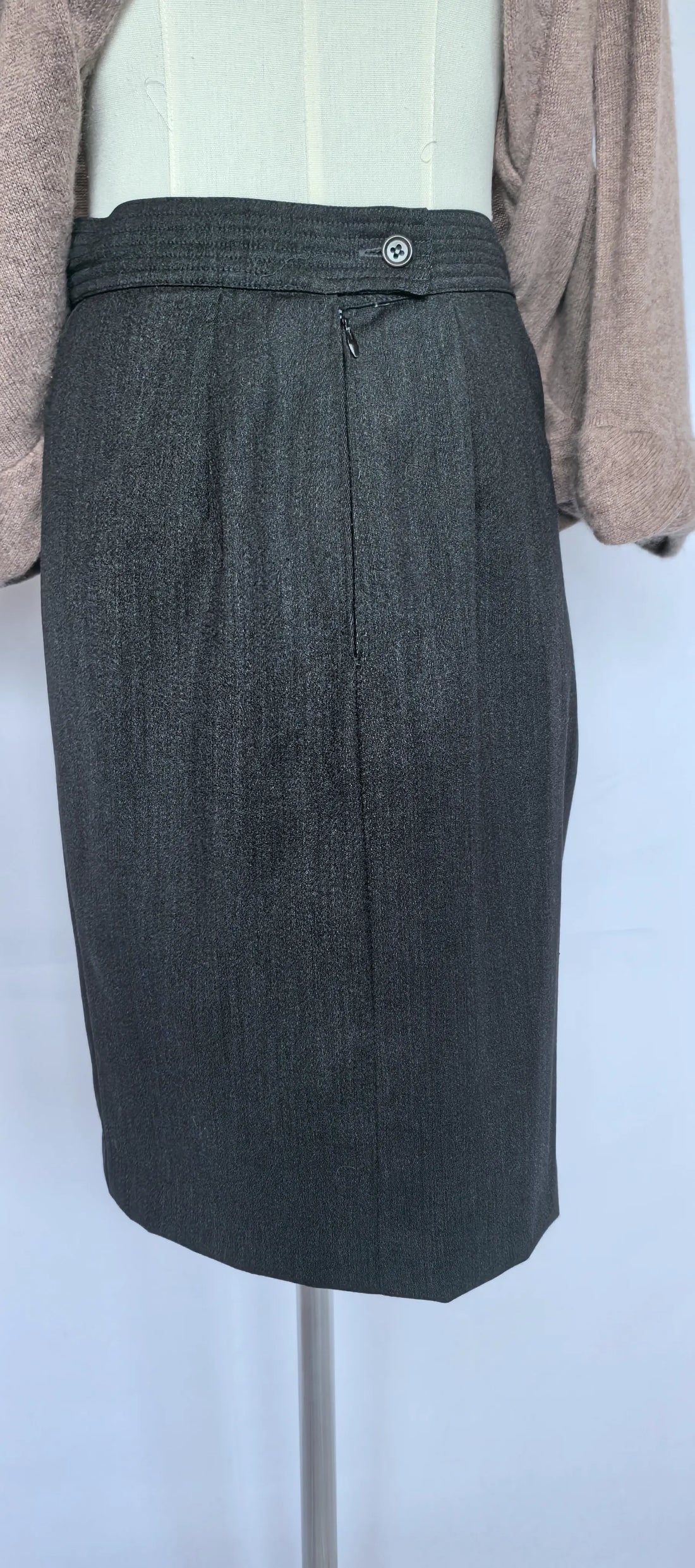 Fusta din lana virgina MaxMara