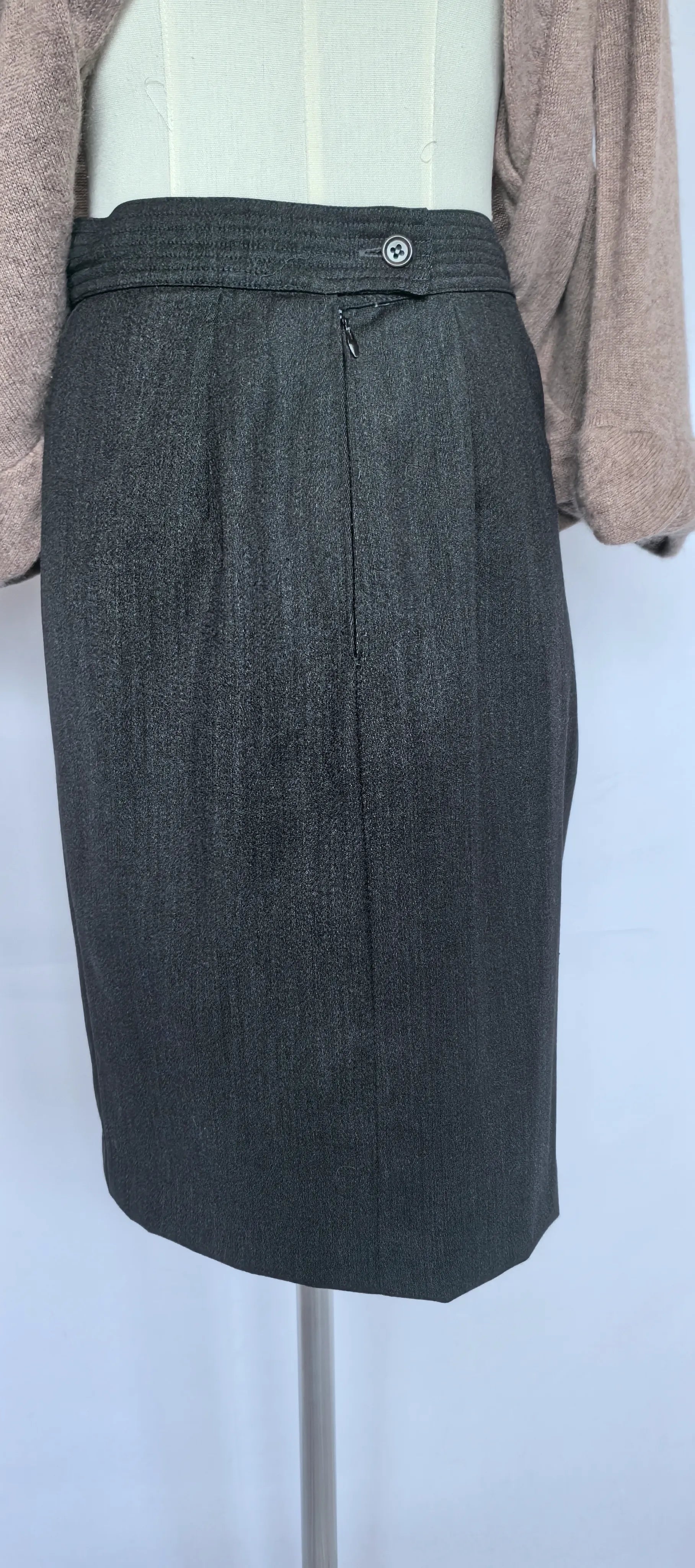 Fusta din lana virgina MaxMara