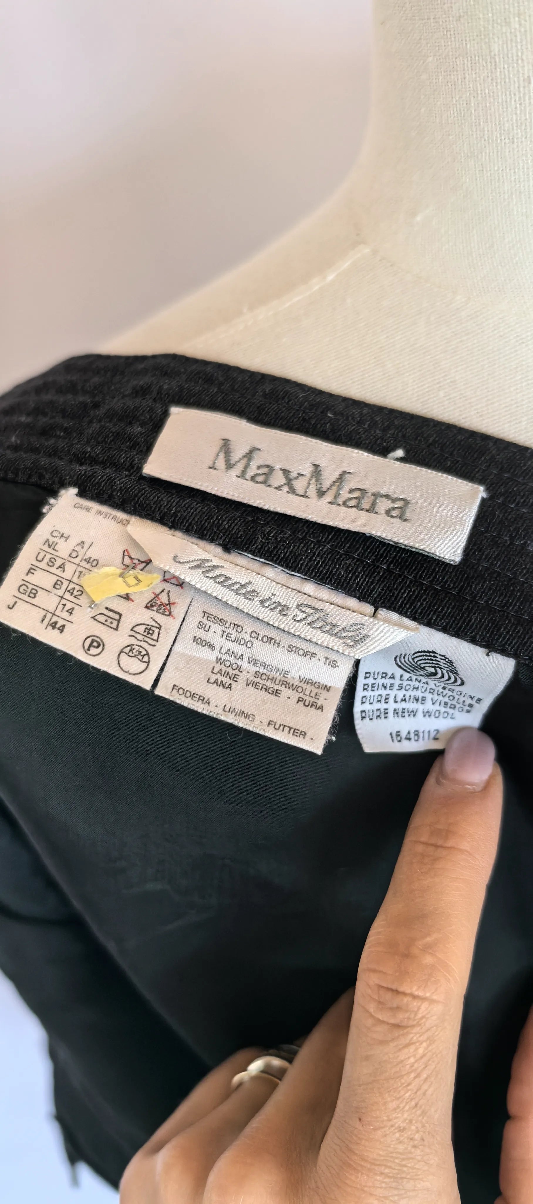 Fusta din lana virgina MaxMara