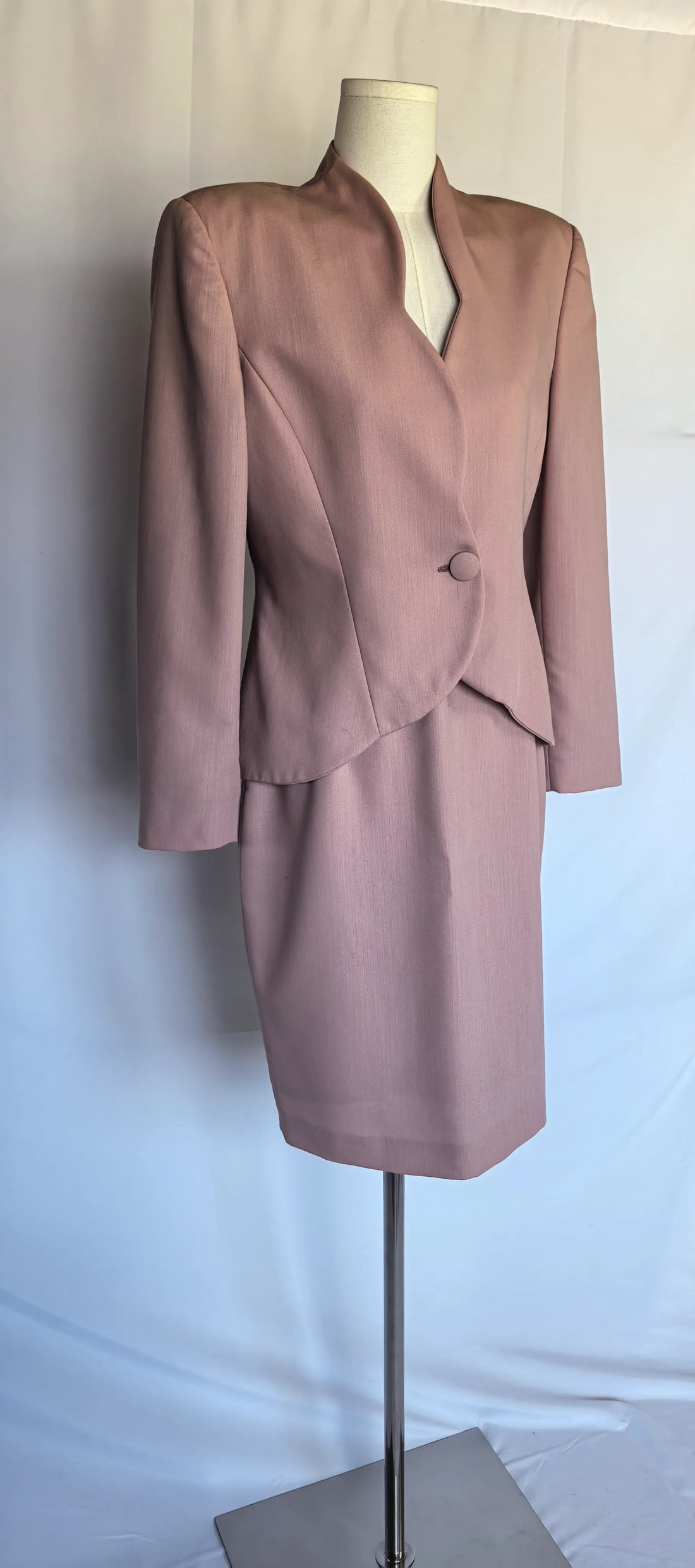 Deux piece din stofa de lana