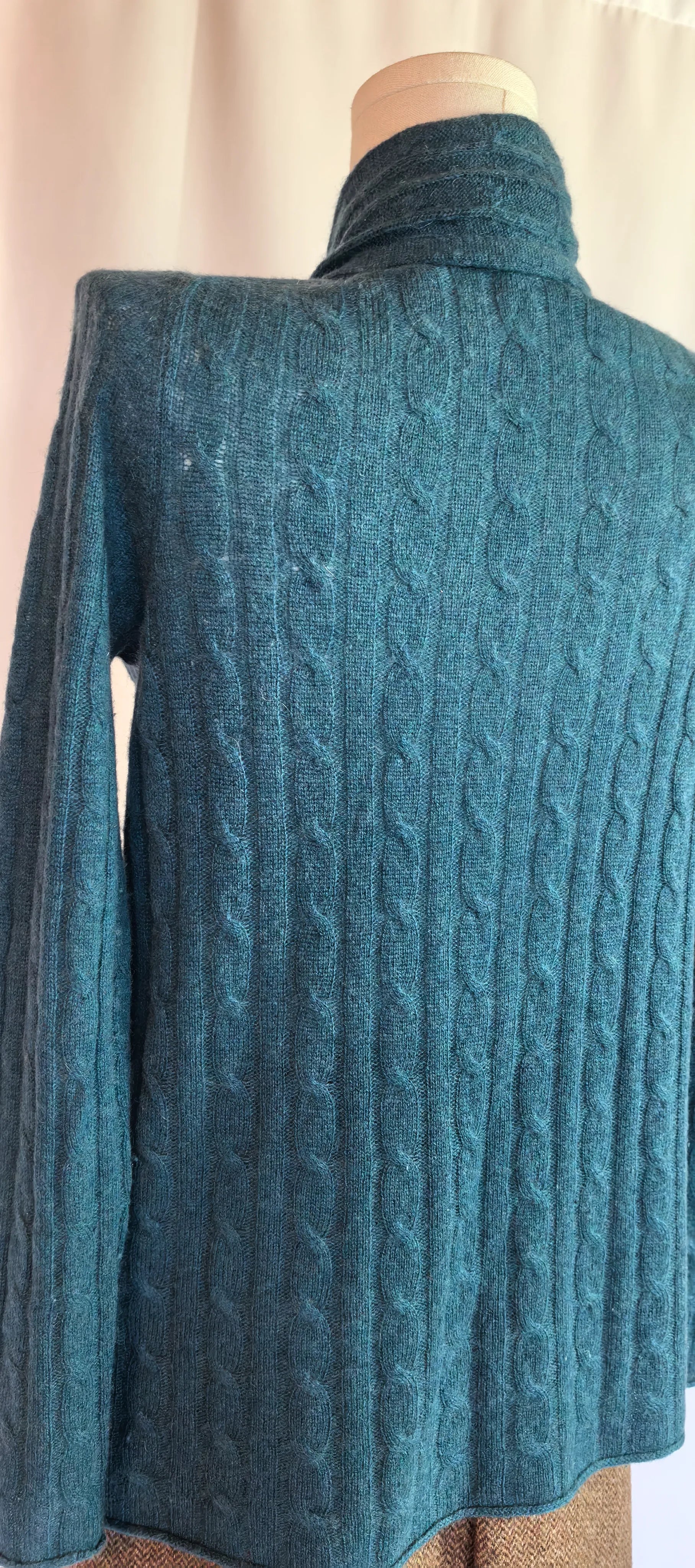 Cardigan cu torsade din casmir - White +warren