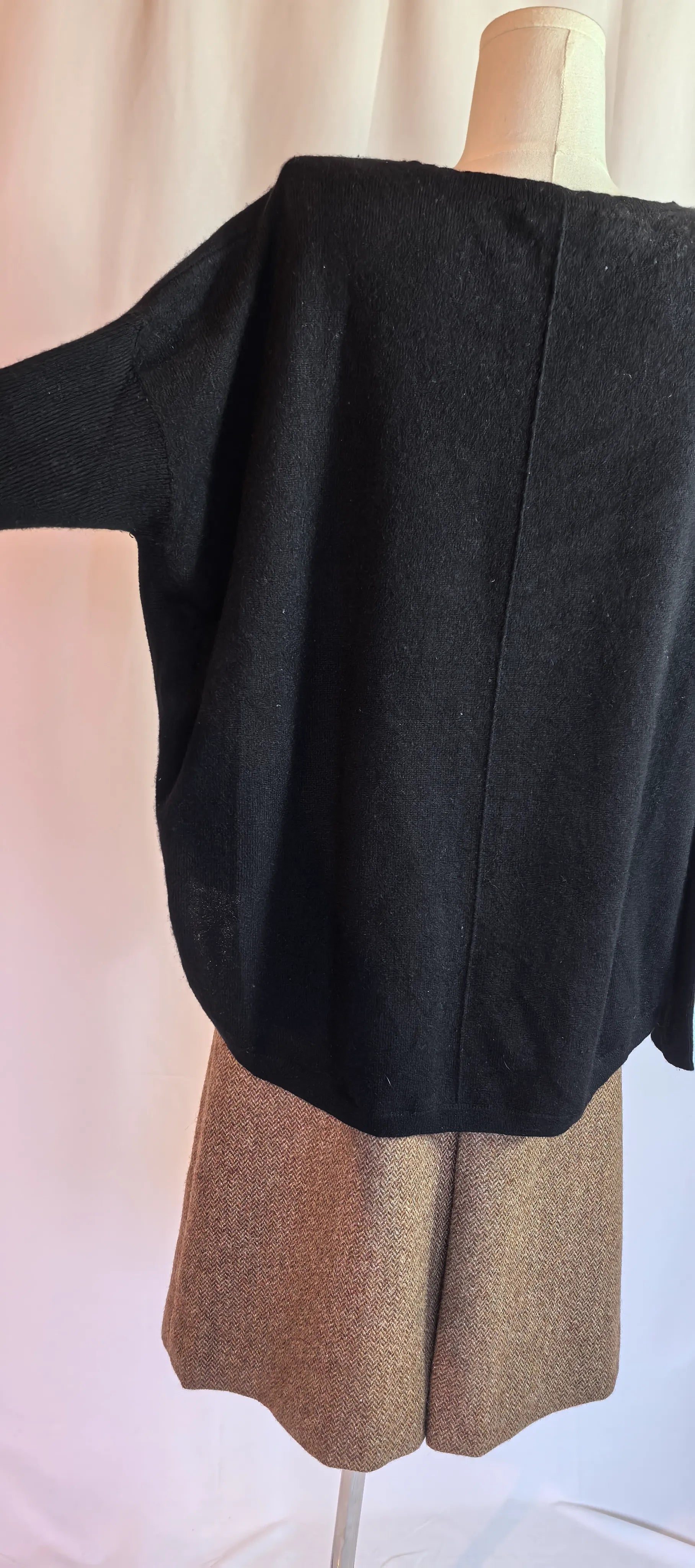 Pulover din casmir asimetric - Lord & Taylor