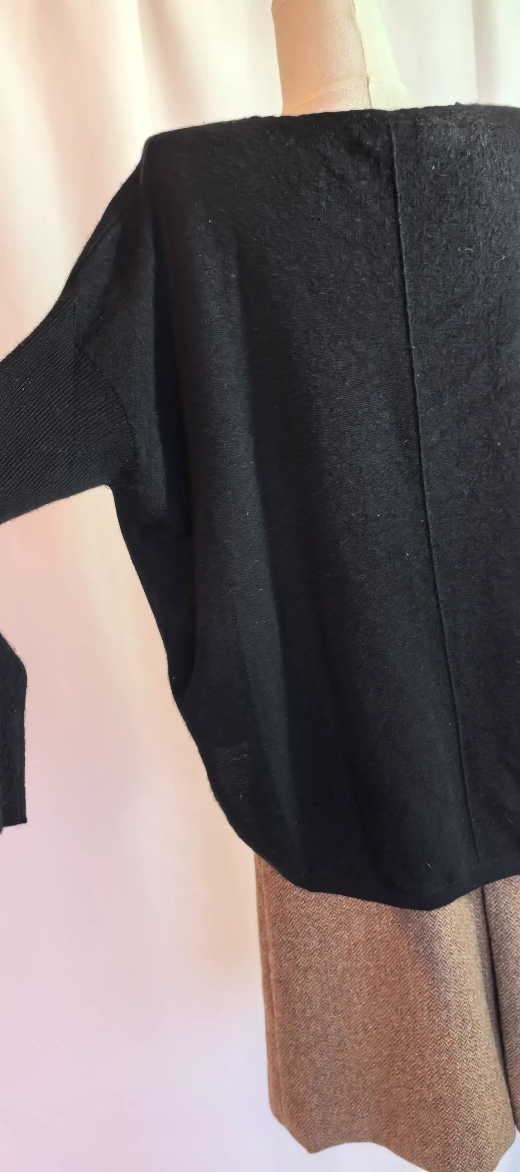 Pulover din casmir asimetric - Lord & Taylor