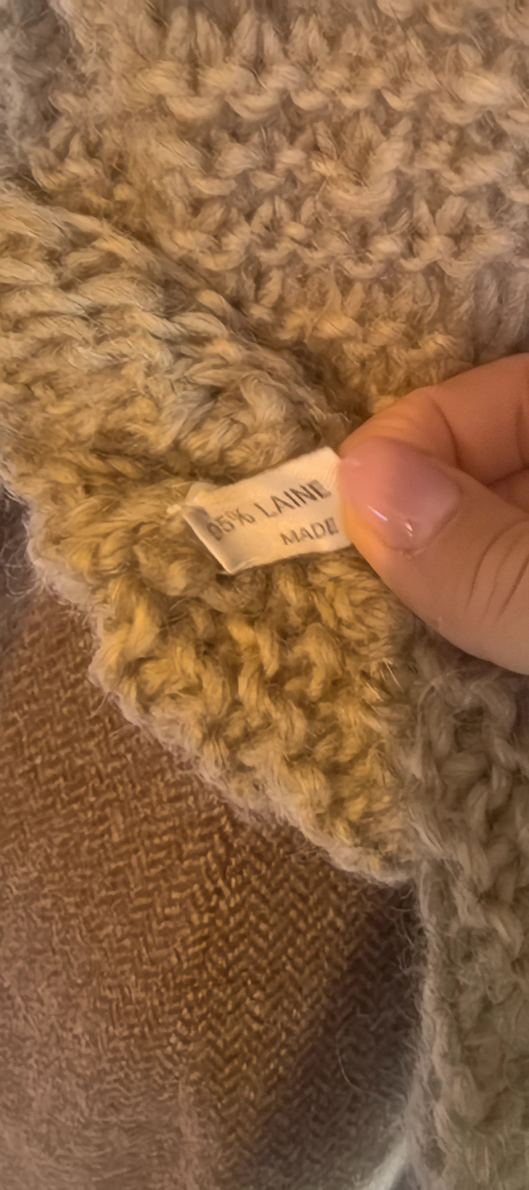 Pulover impletit din lana