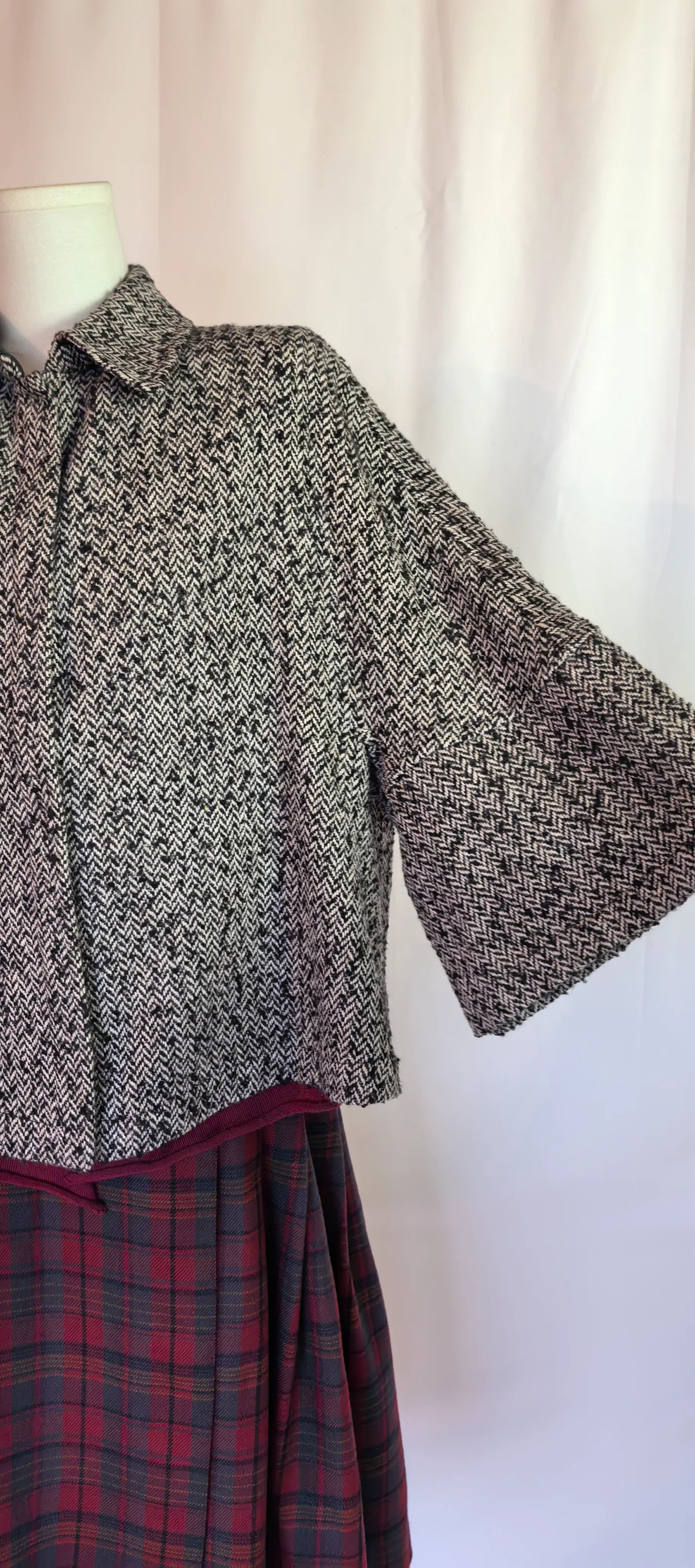 Haina din lana cu maneci fluture - Anna Malanca