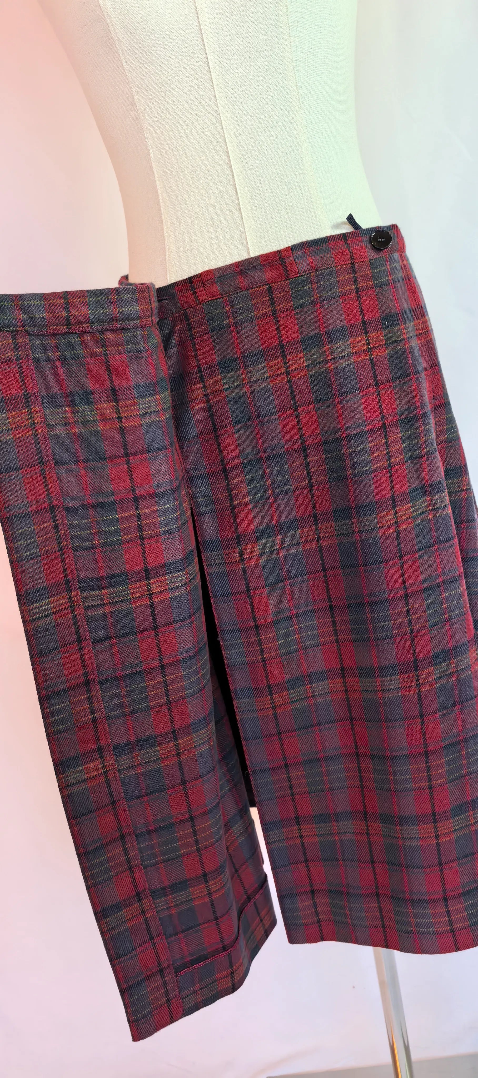 Fusta tartan din lana cu talie reglabila