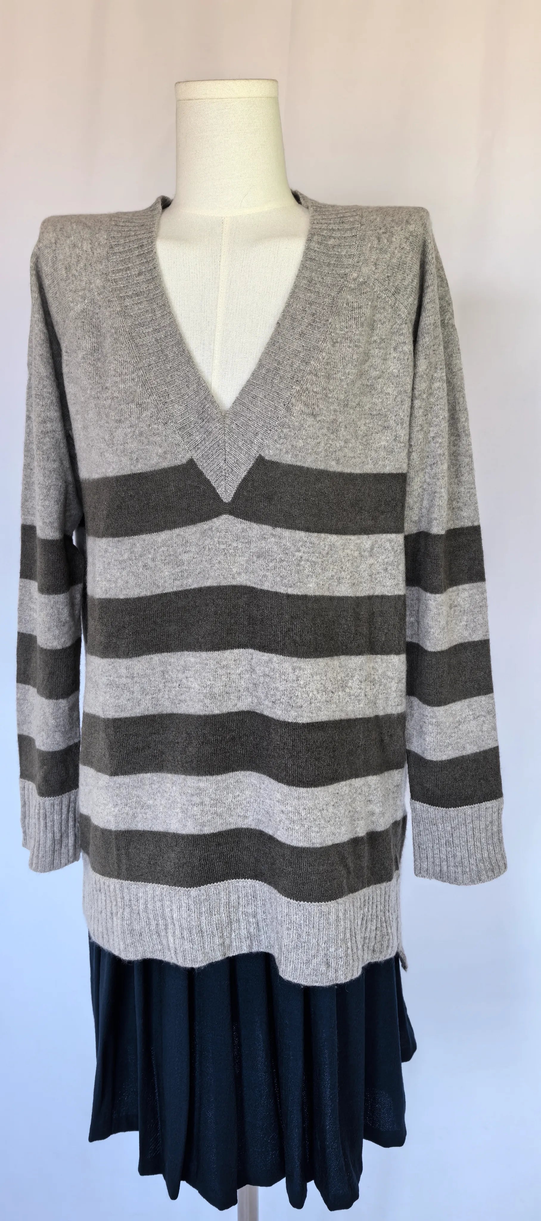 Pulover din casmir lung