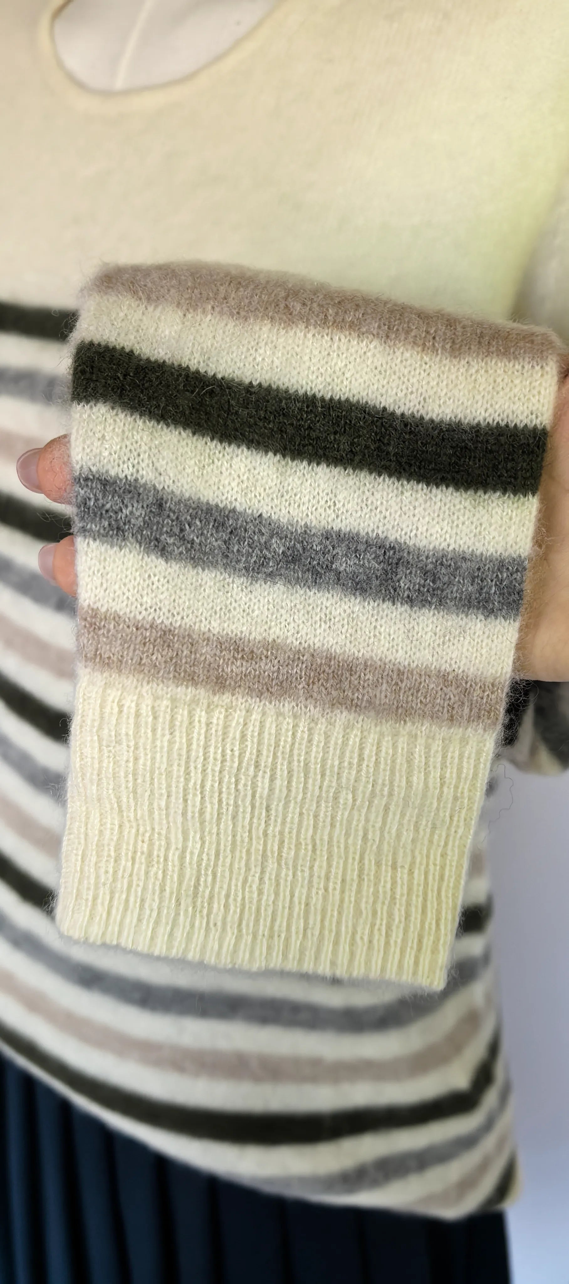 Pulover in dungi din casmir - 41 HawtHorn