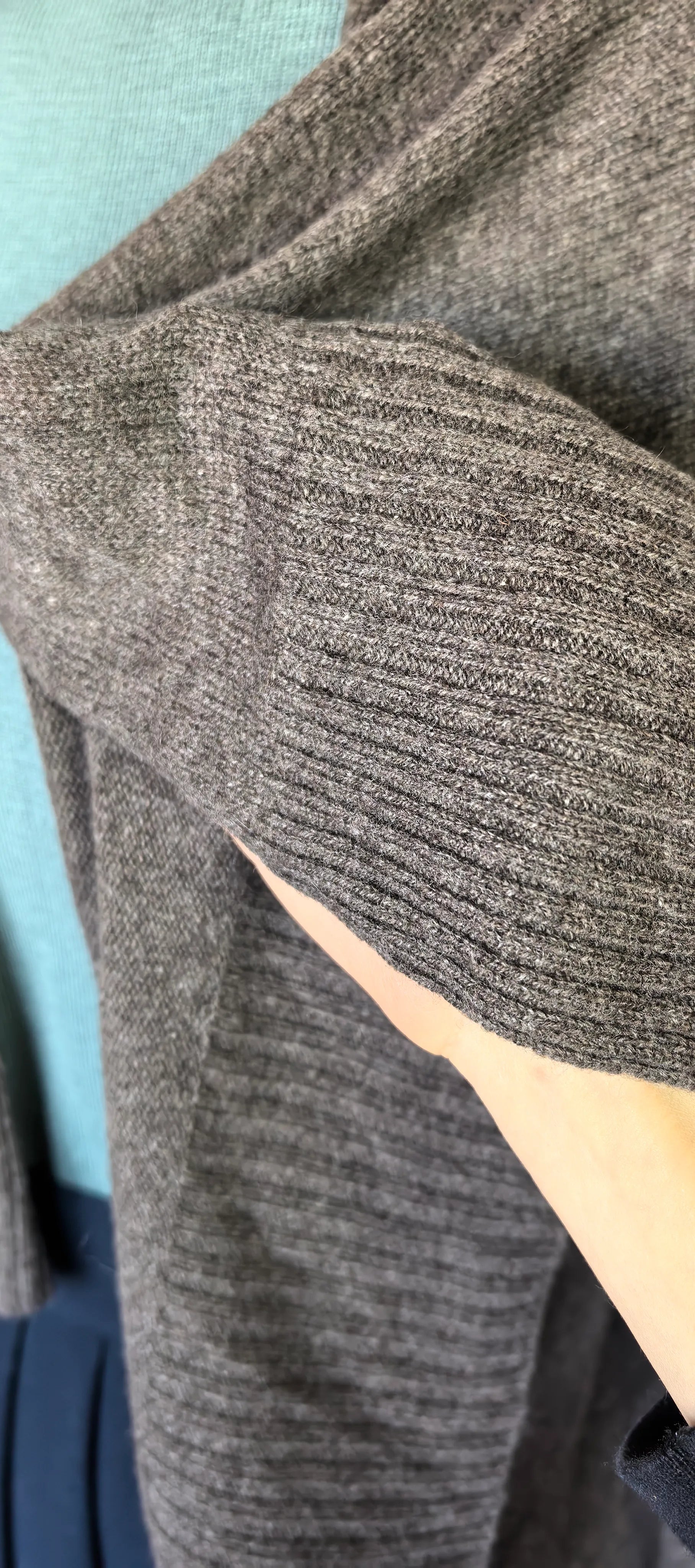 Cardigan asimetric din casmir - Aqua Cashmere