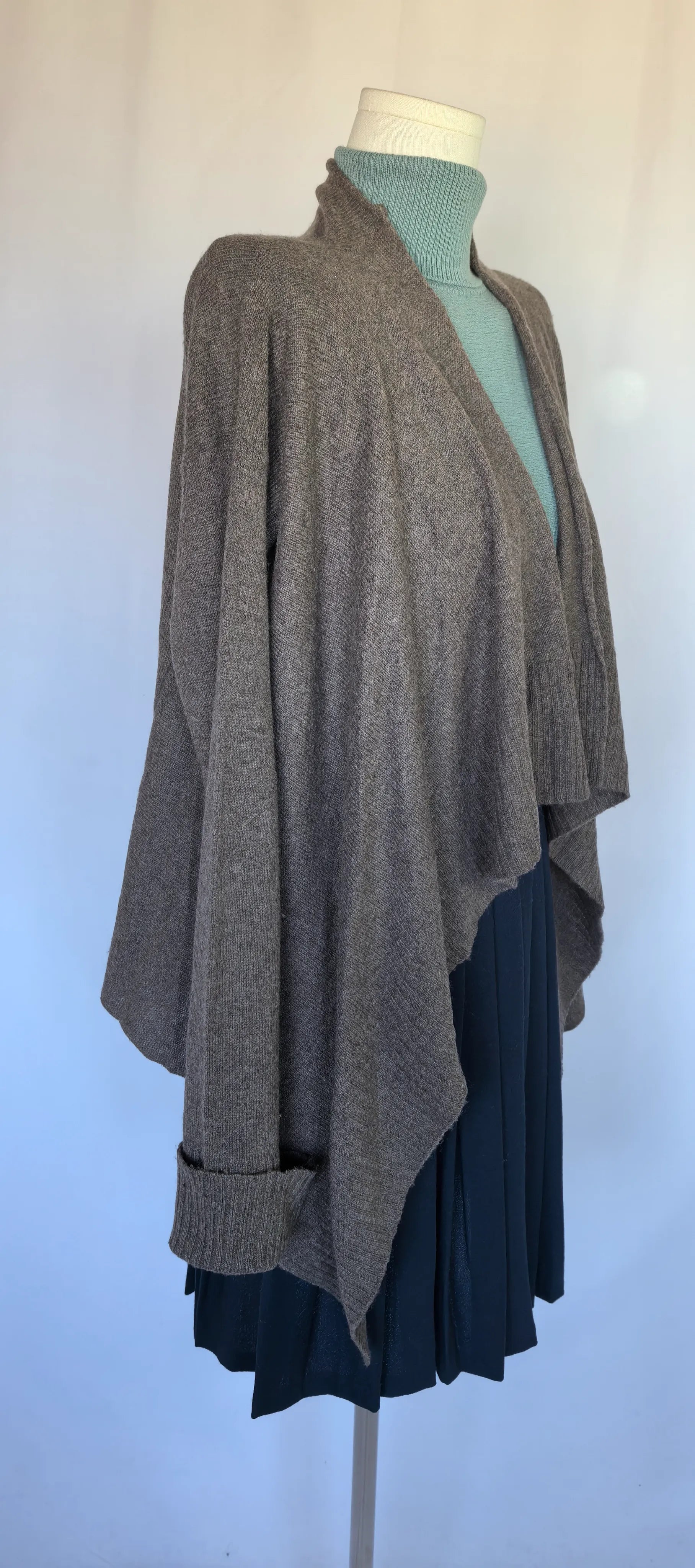 Cardigan asimetric din casmir - Aqua Cashmere