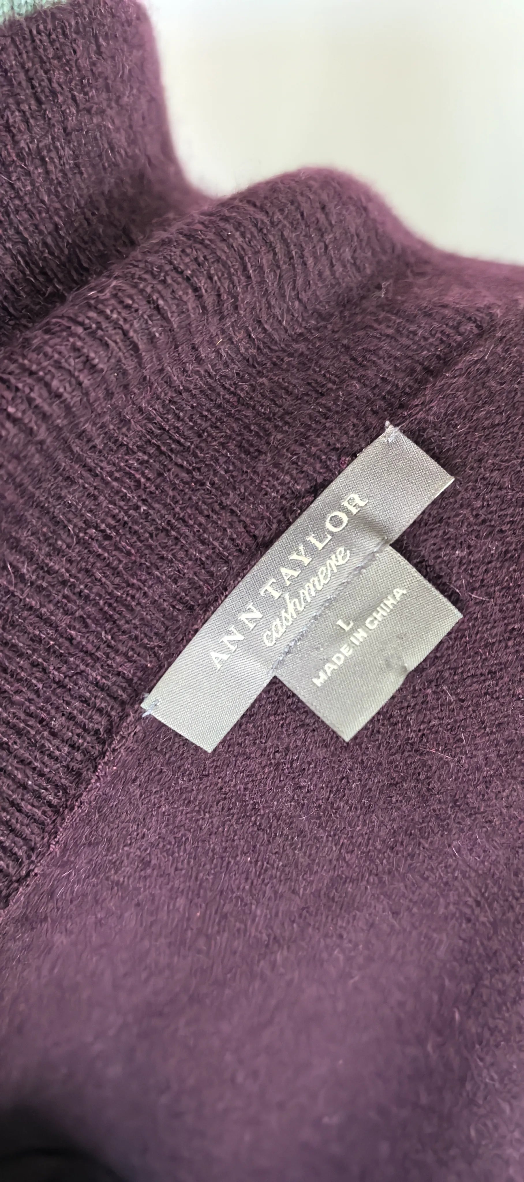 Cardigan din casmir cu volane - Ann Taylor
