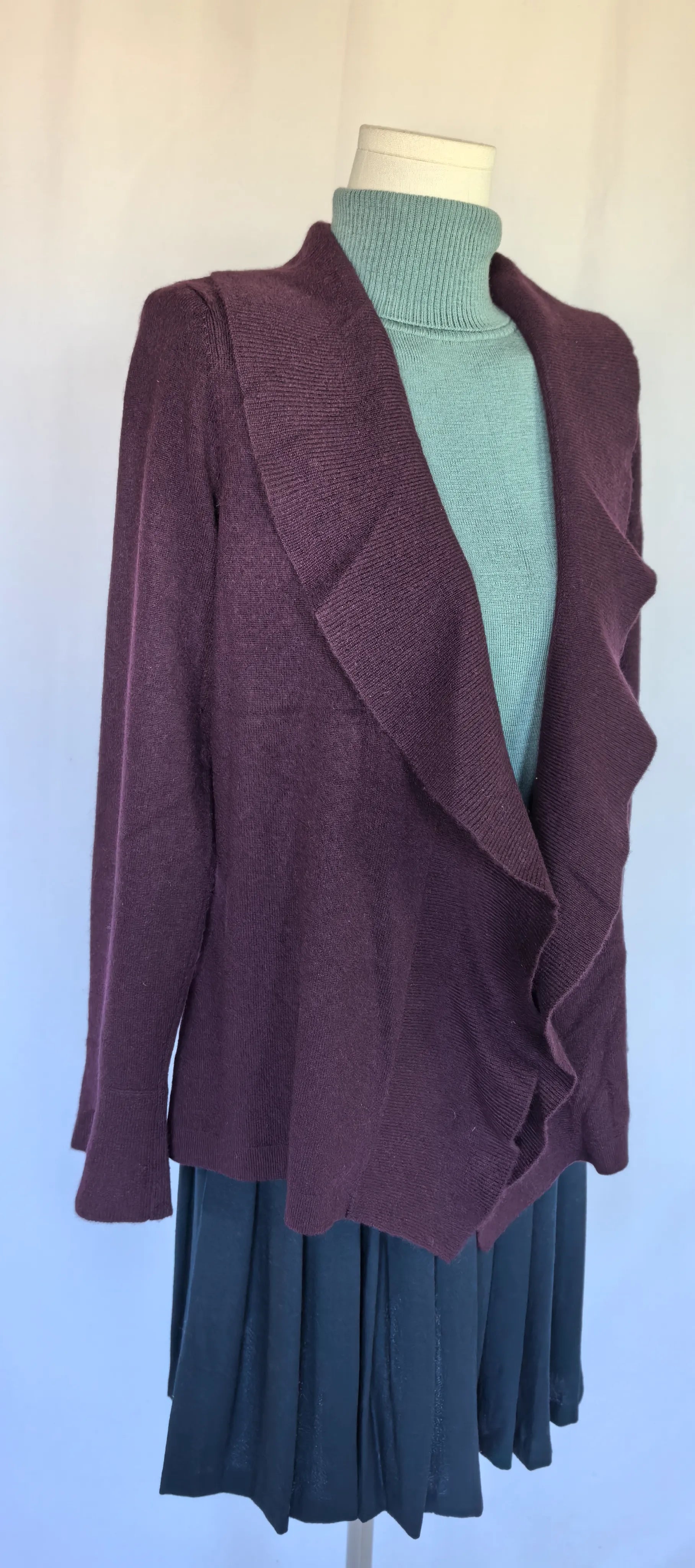 Cardigan din casmir cu volane - Ann Taylor