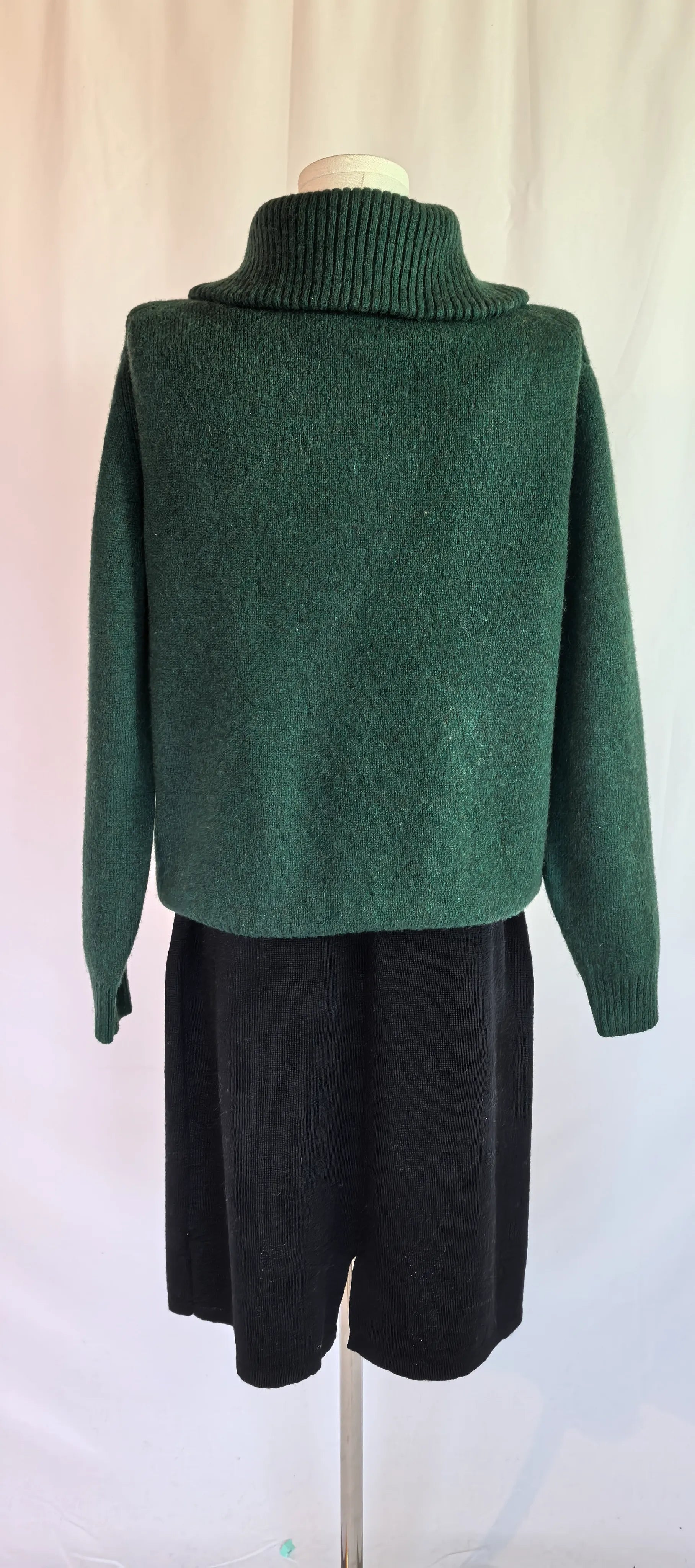 Pulover din lana virgina - Benetton - L