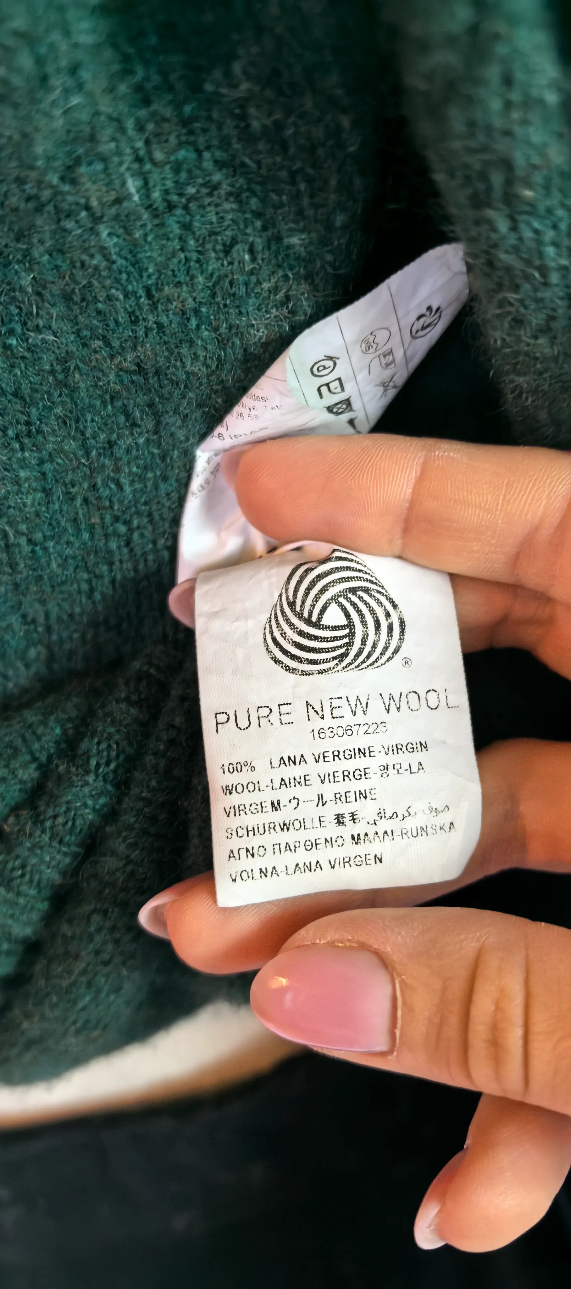 Pulover din lana virgina - Benetton - L