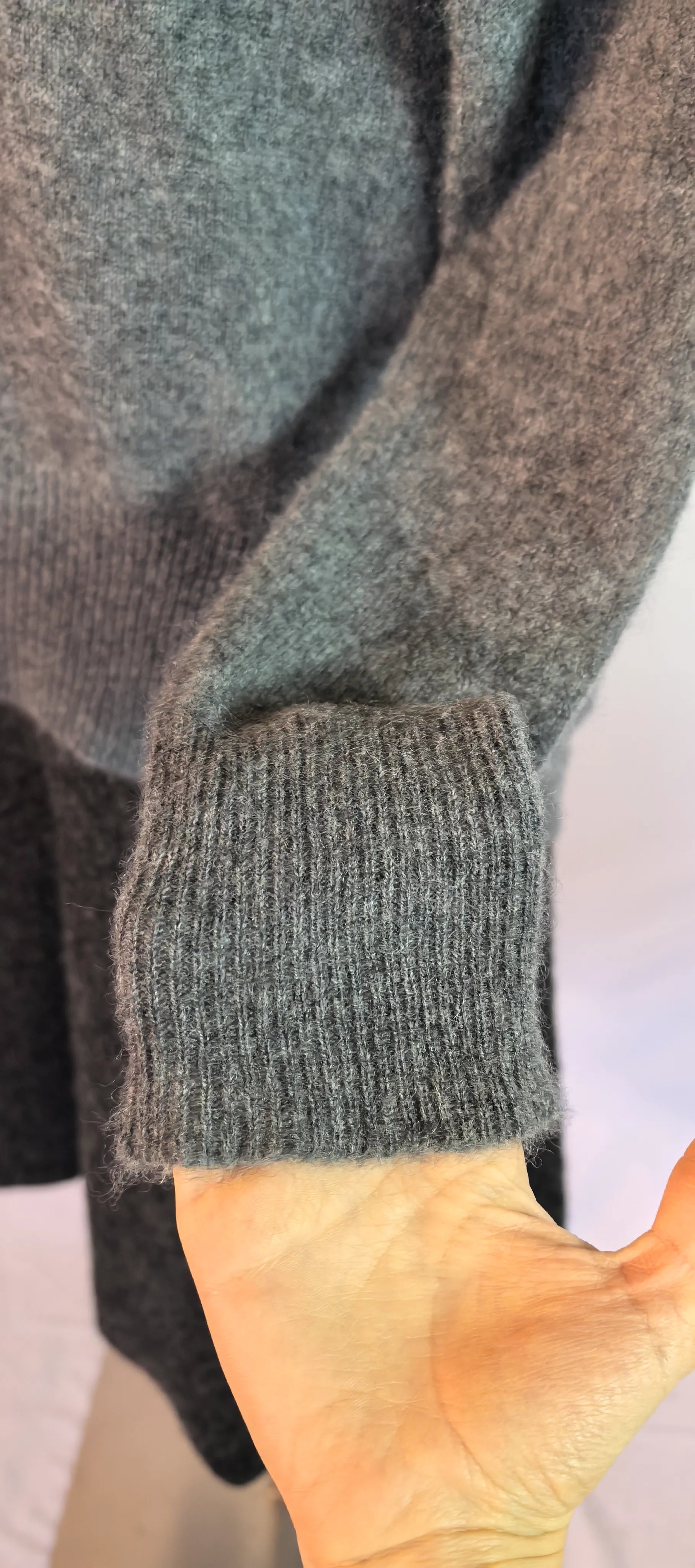 Pulover din casmir oversized- Tahari - M