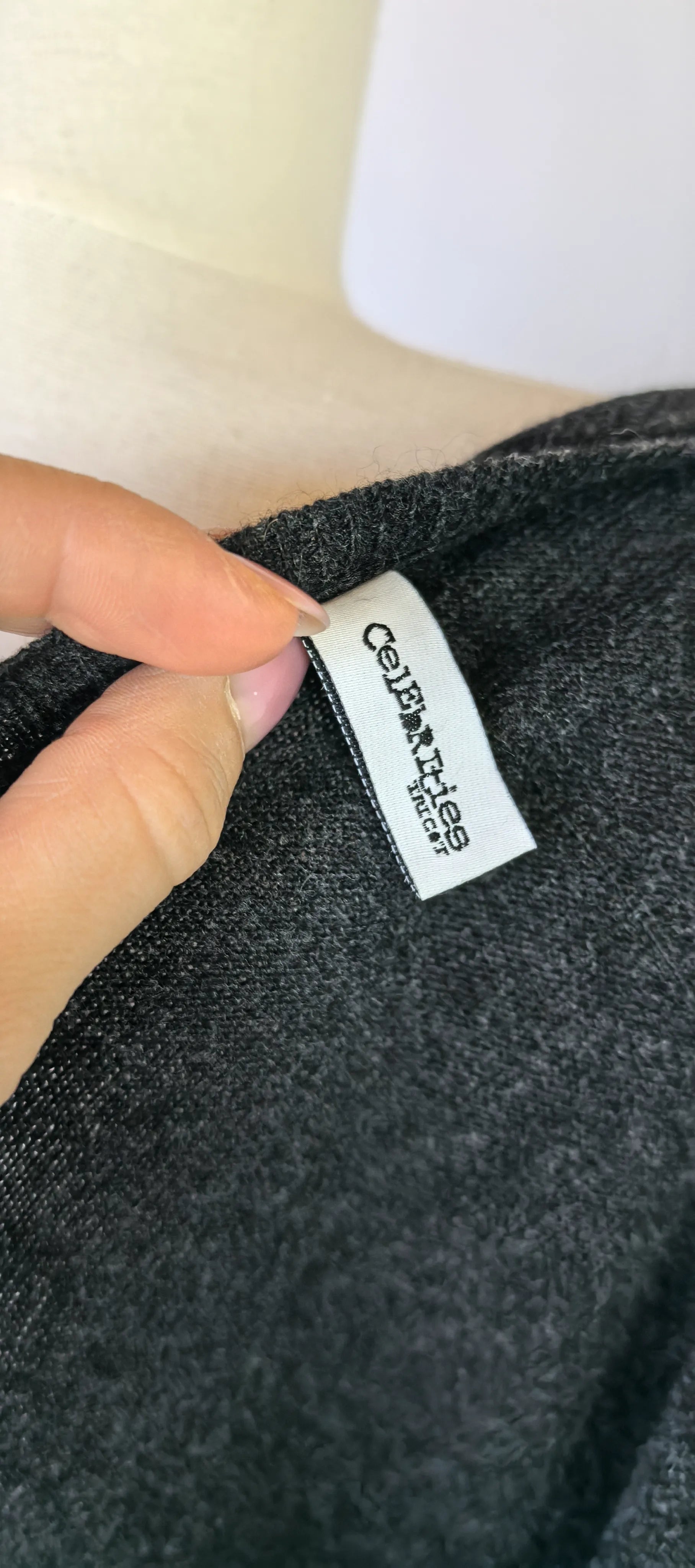 Pulover asimetric  blend vascoza si angora