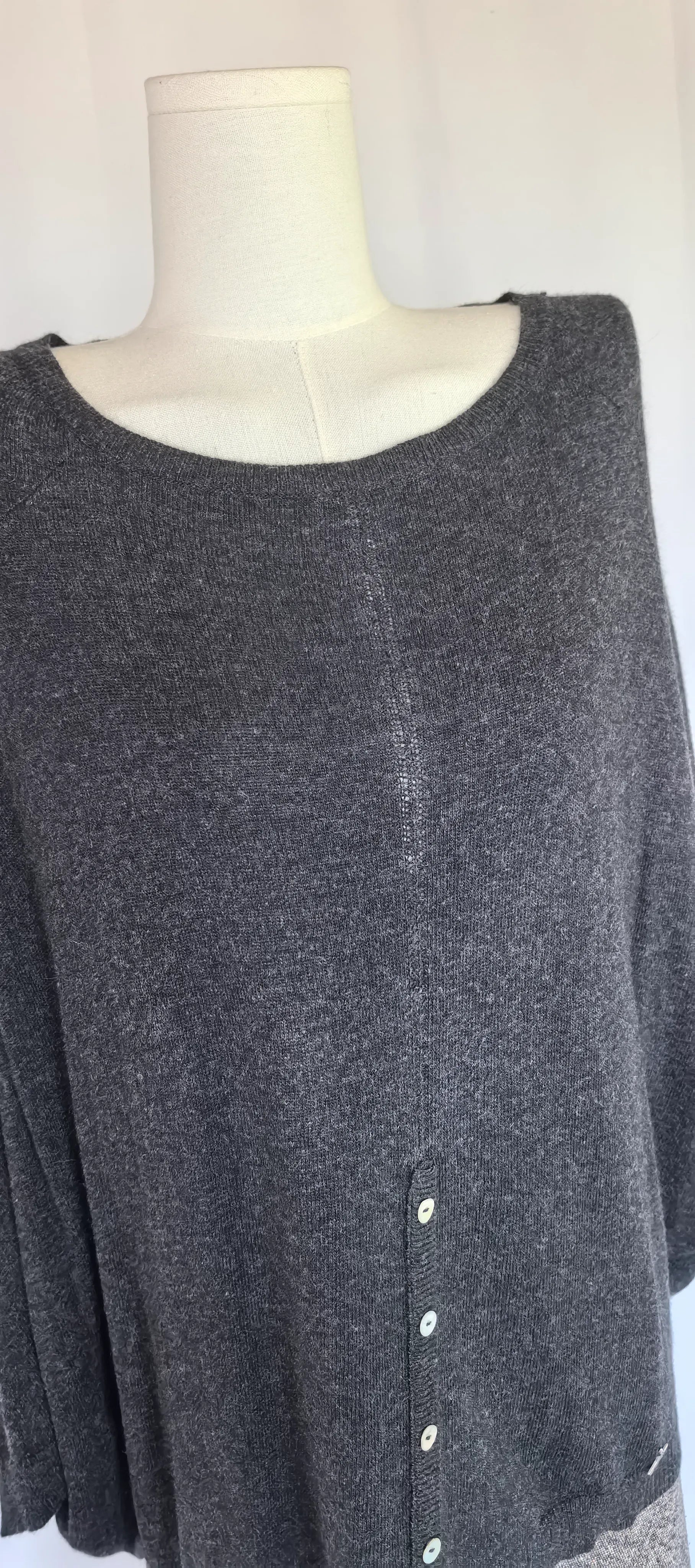 Pulover asimetric  blend vascoza si angora