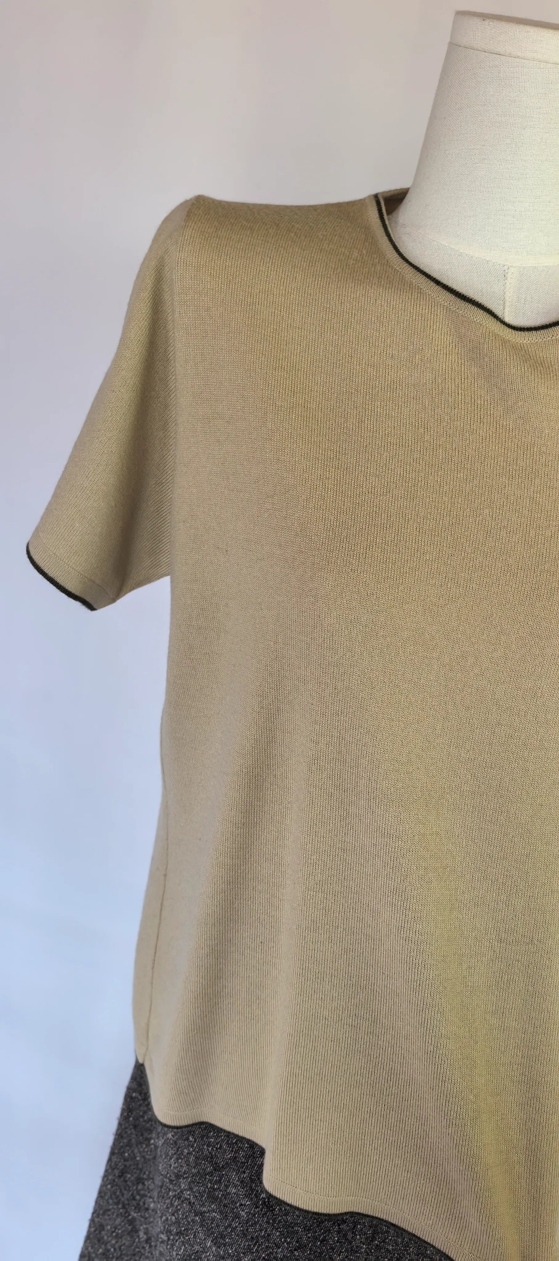 Tricou din blend merinos fin