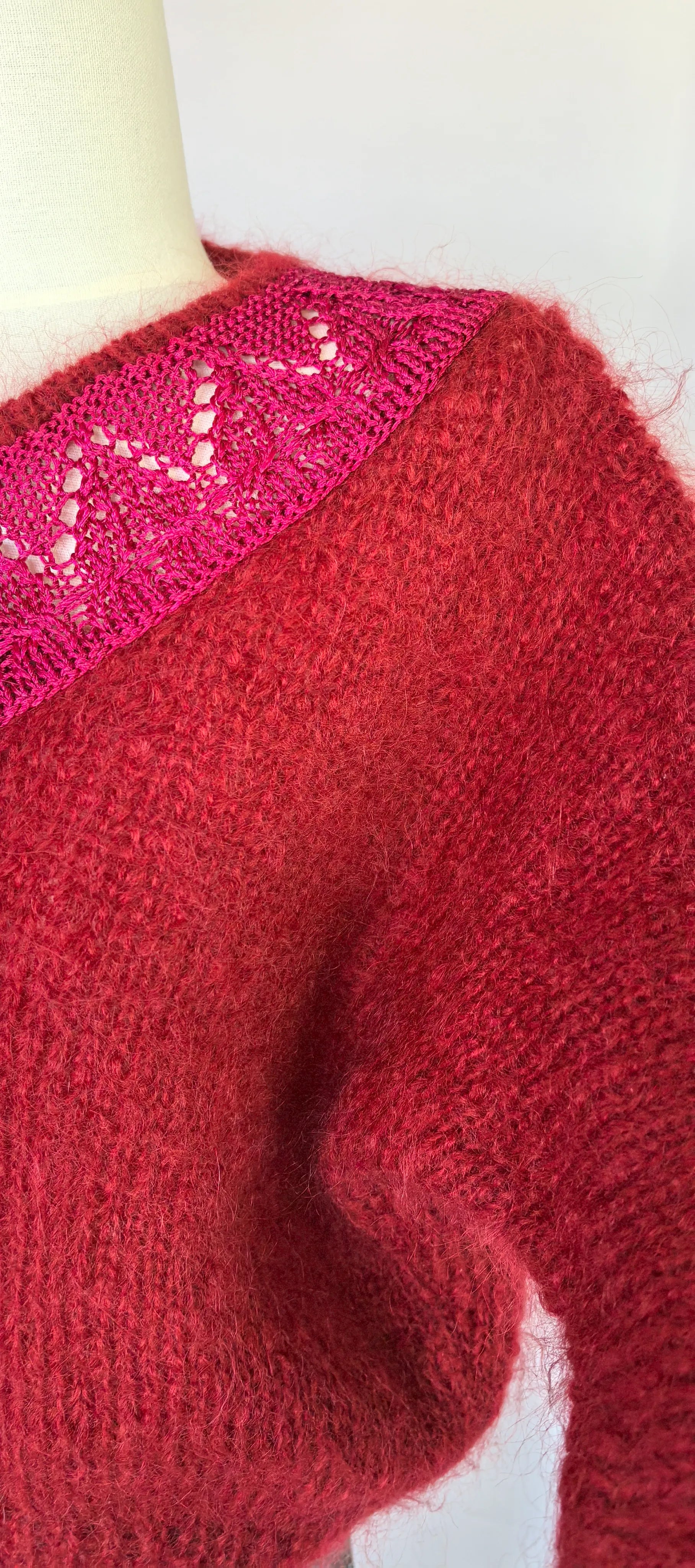 Pulover tricotat handmade din lana si mohair