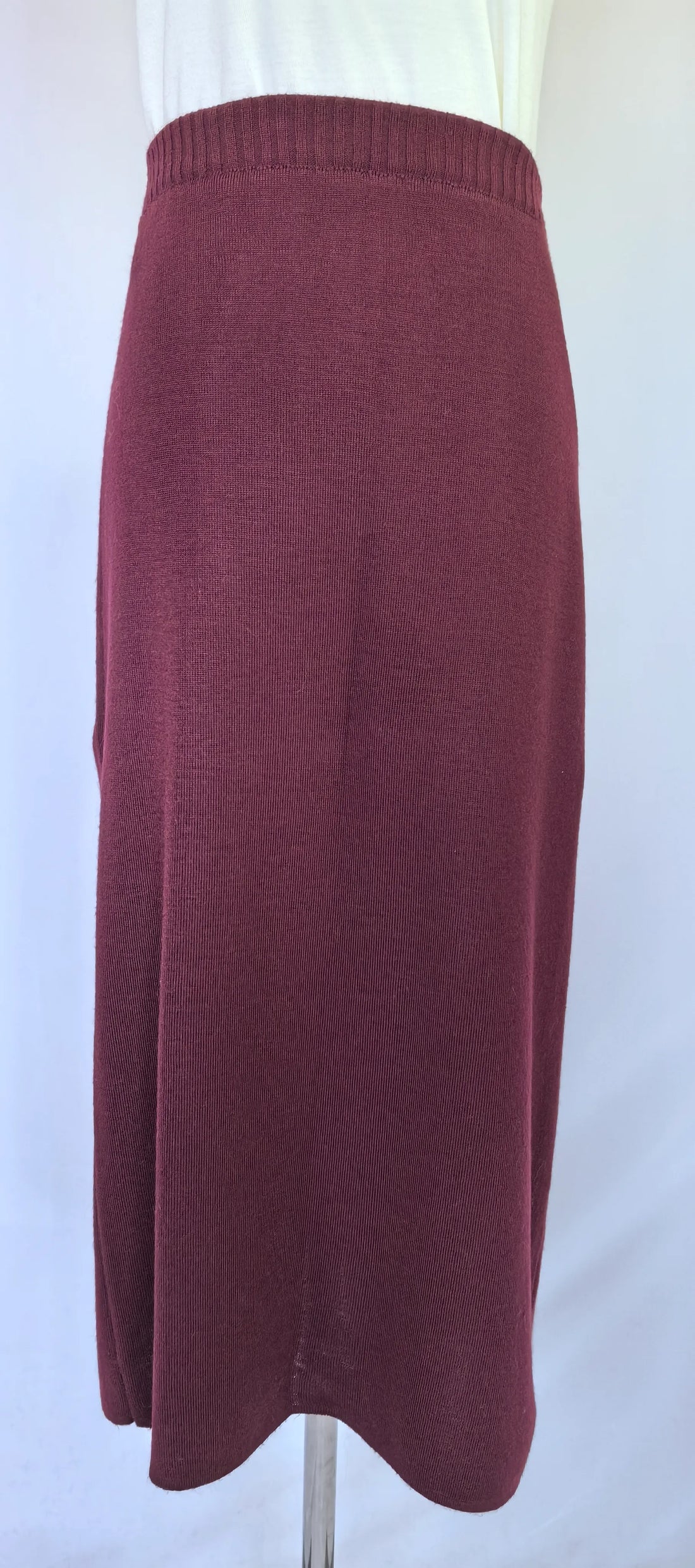 Fusta din blend de lana