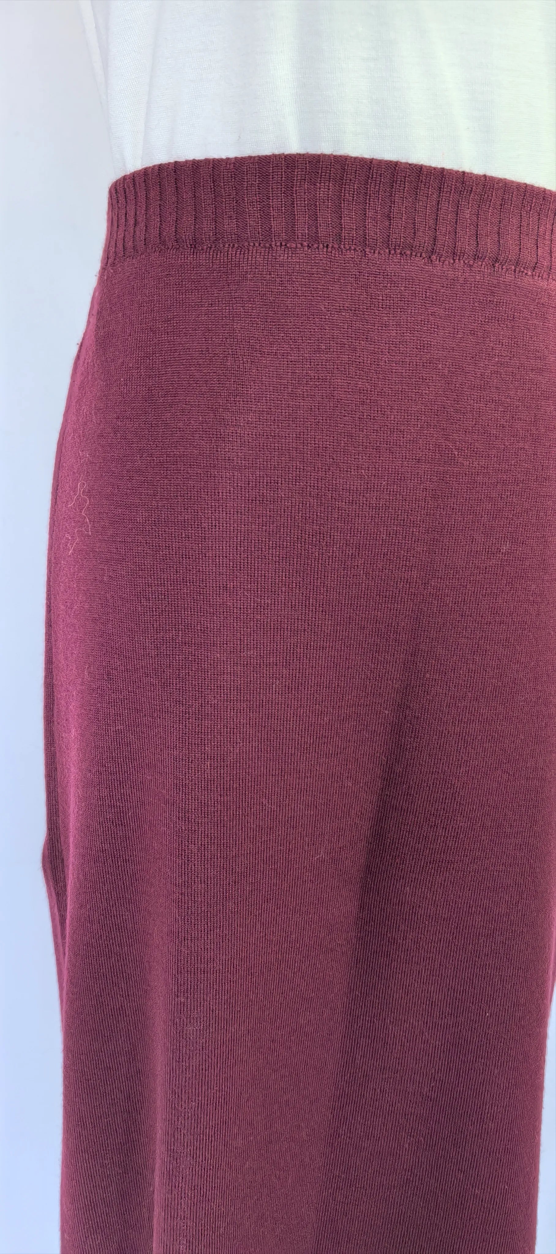 Fusta din blend de lana