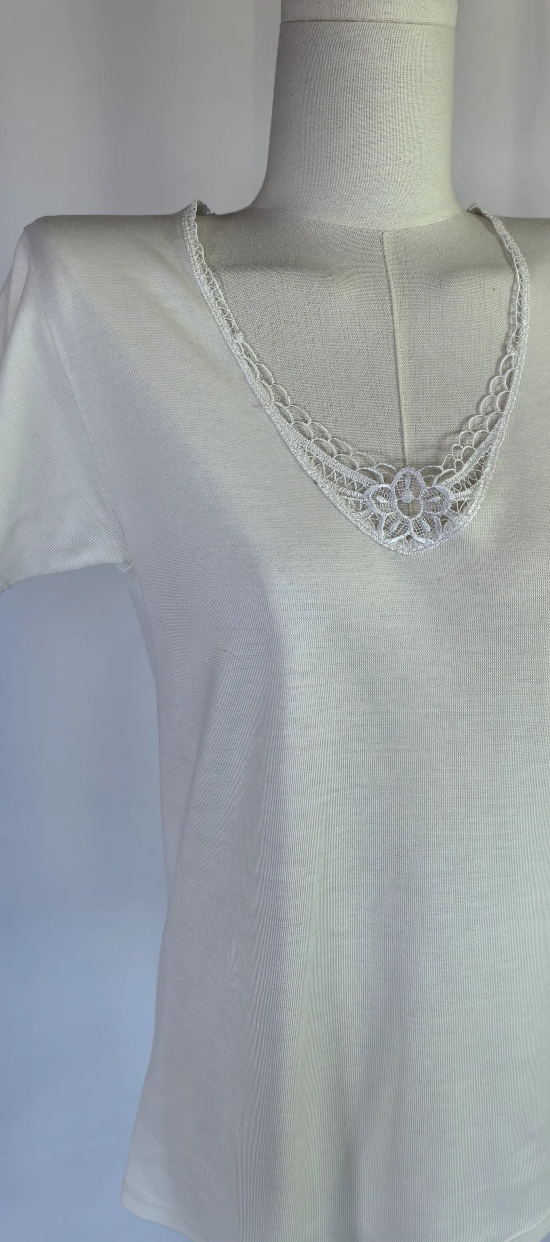 Tricou prim strat din lana