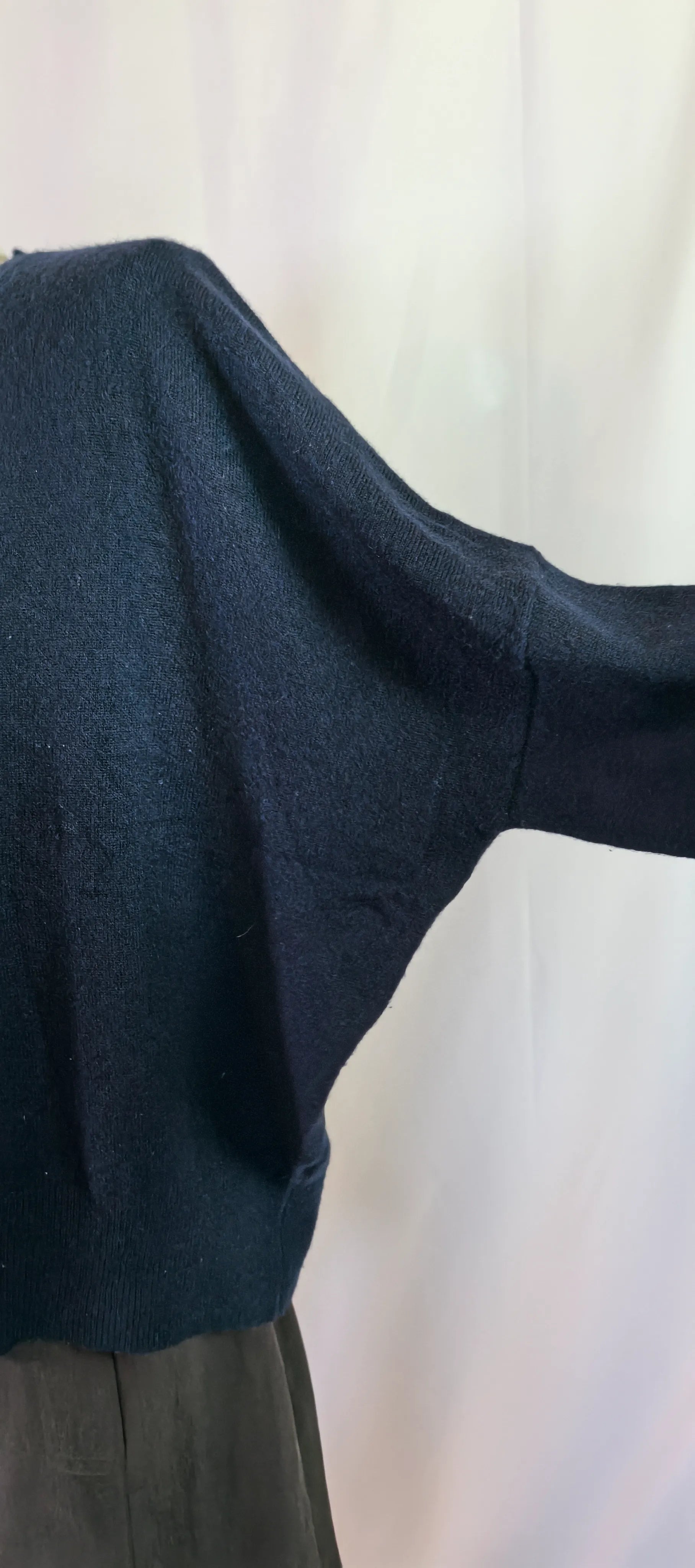 Pulover din casmir cu maneci fluture - Nill Lotan