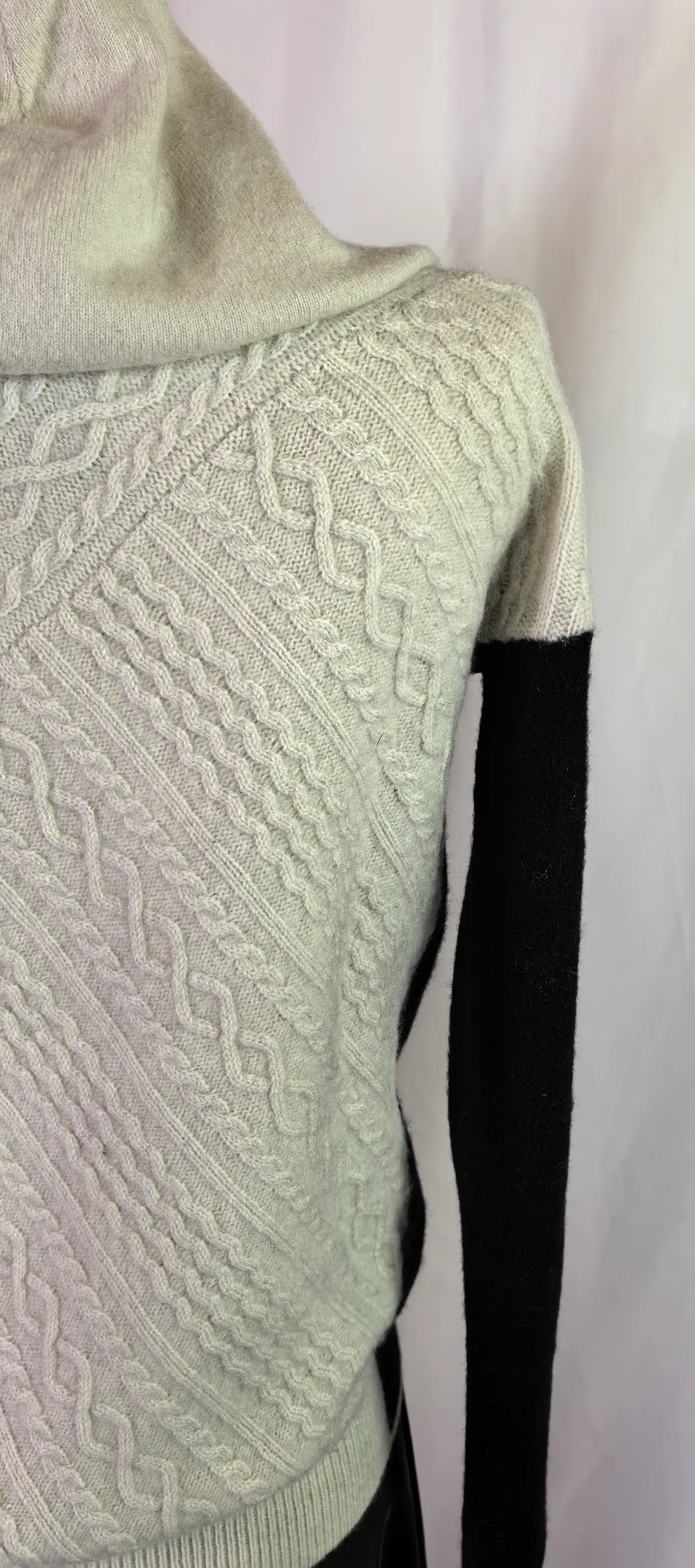 Hanorac din casmir cu torsade - Neiman Marcus