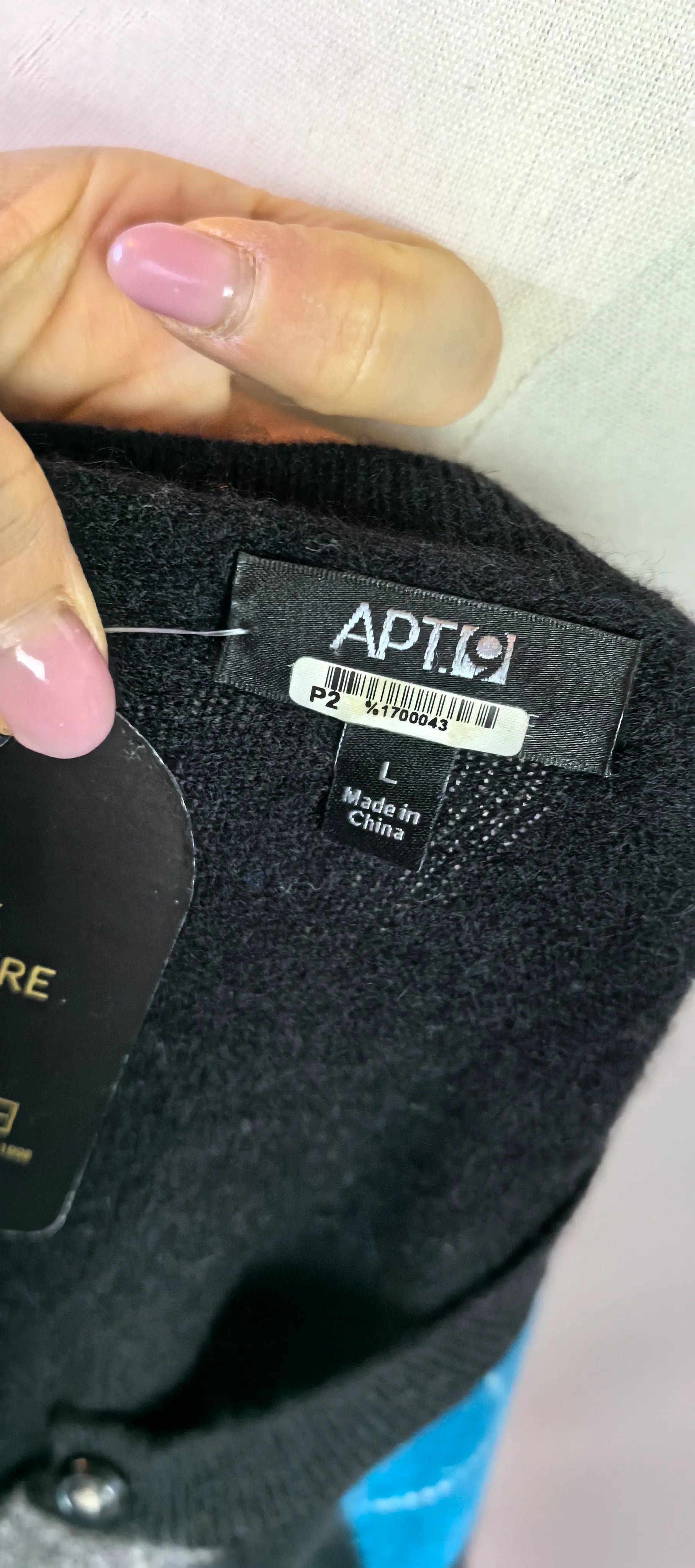 Pulover din casmir - Apt. 9