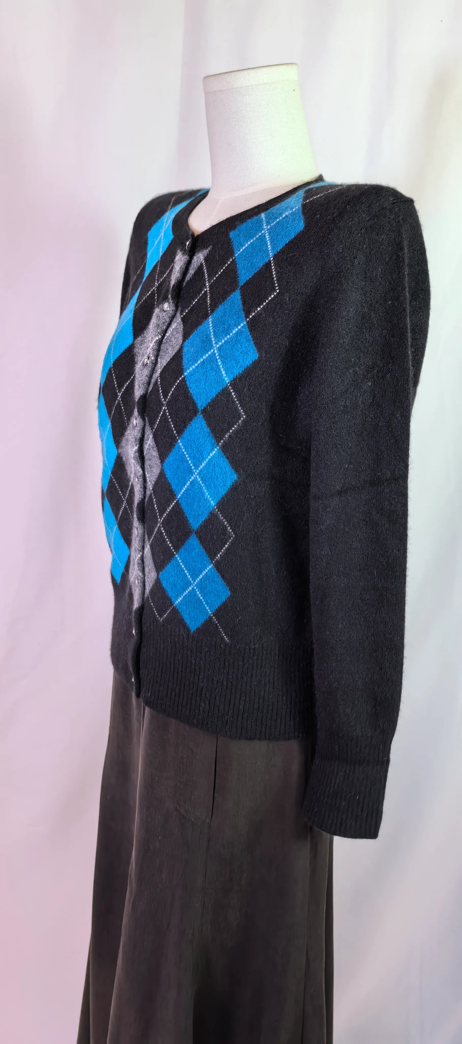 Pulover din casmir - Apt. 9